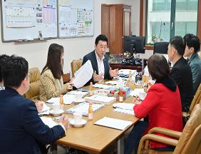 안대룡 교육위원장, 울산교사노조 의견 청취 간담회