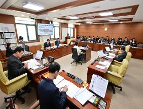 교육위원회, 직속기관 소관 2026년도 주요업무보고 청취