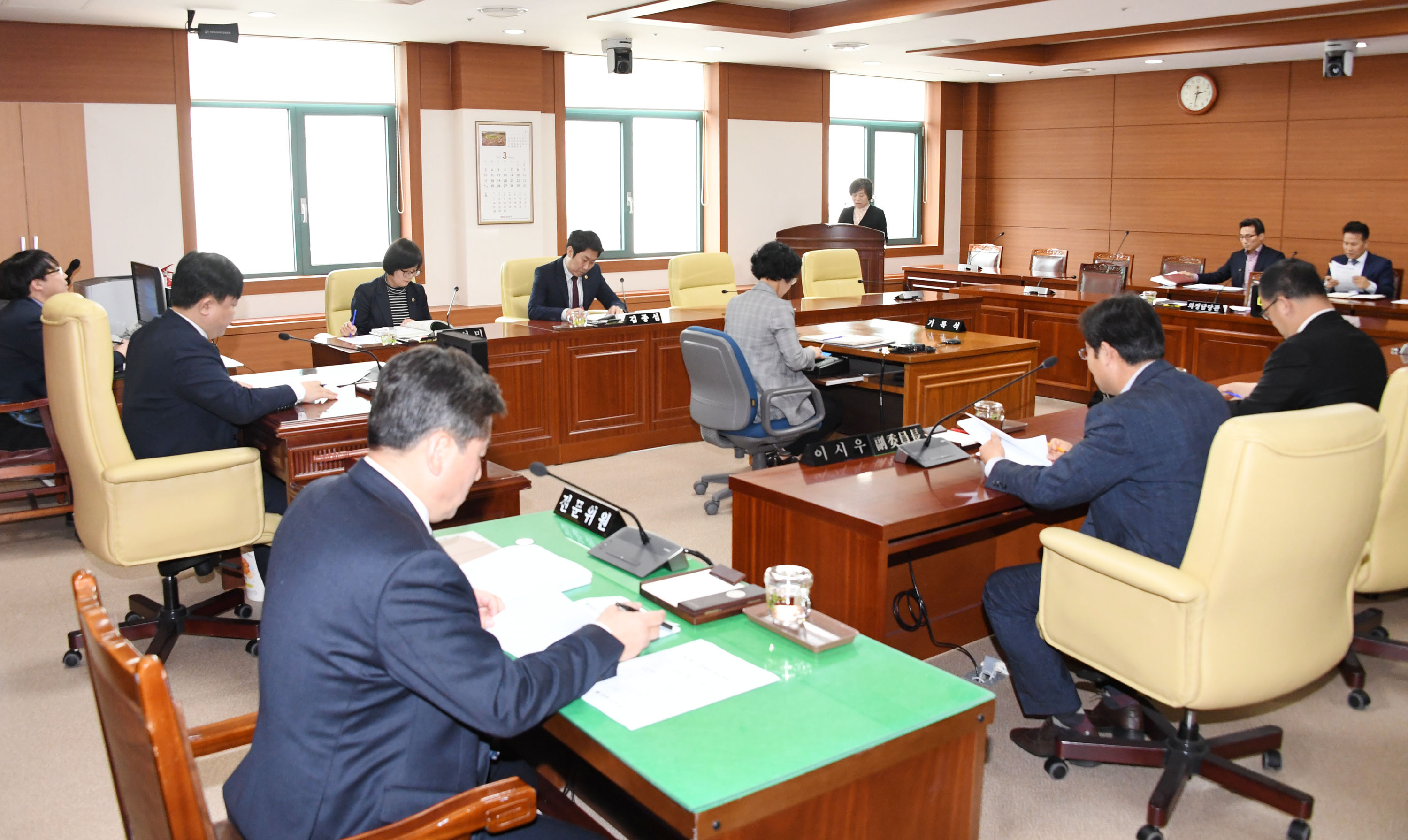 의회운영위원회 2019년도 제1회 추가경정예산안 예비심사1