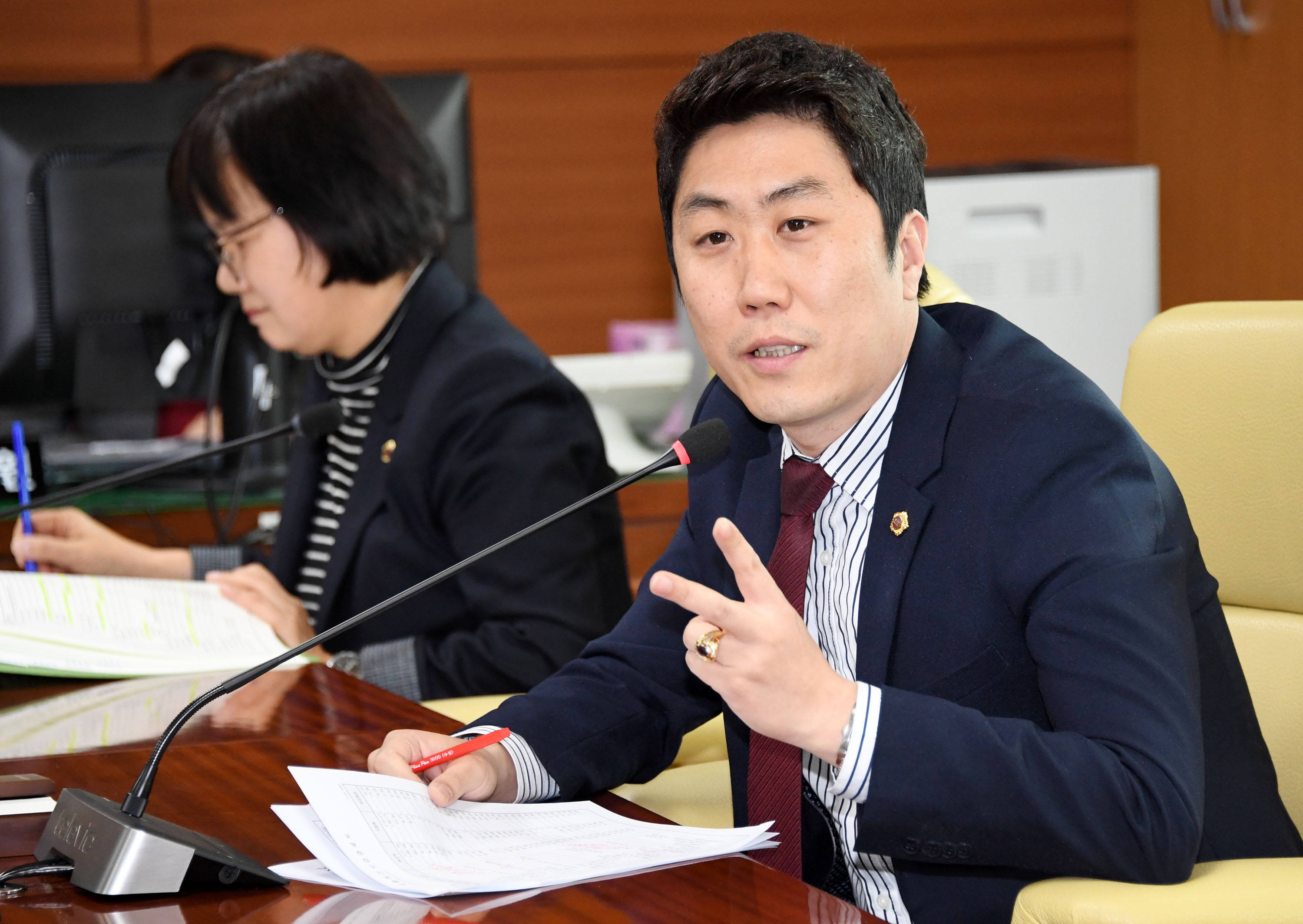 의회운영위원회 2019년도 제1회 추가경정예산안 예비심사6