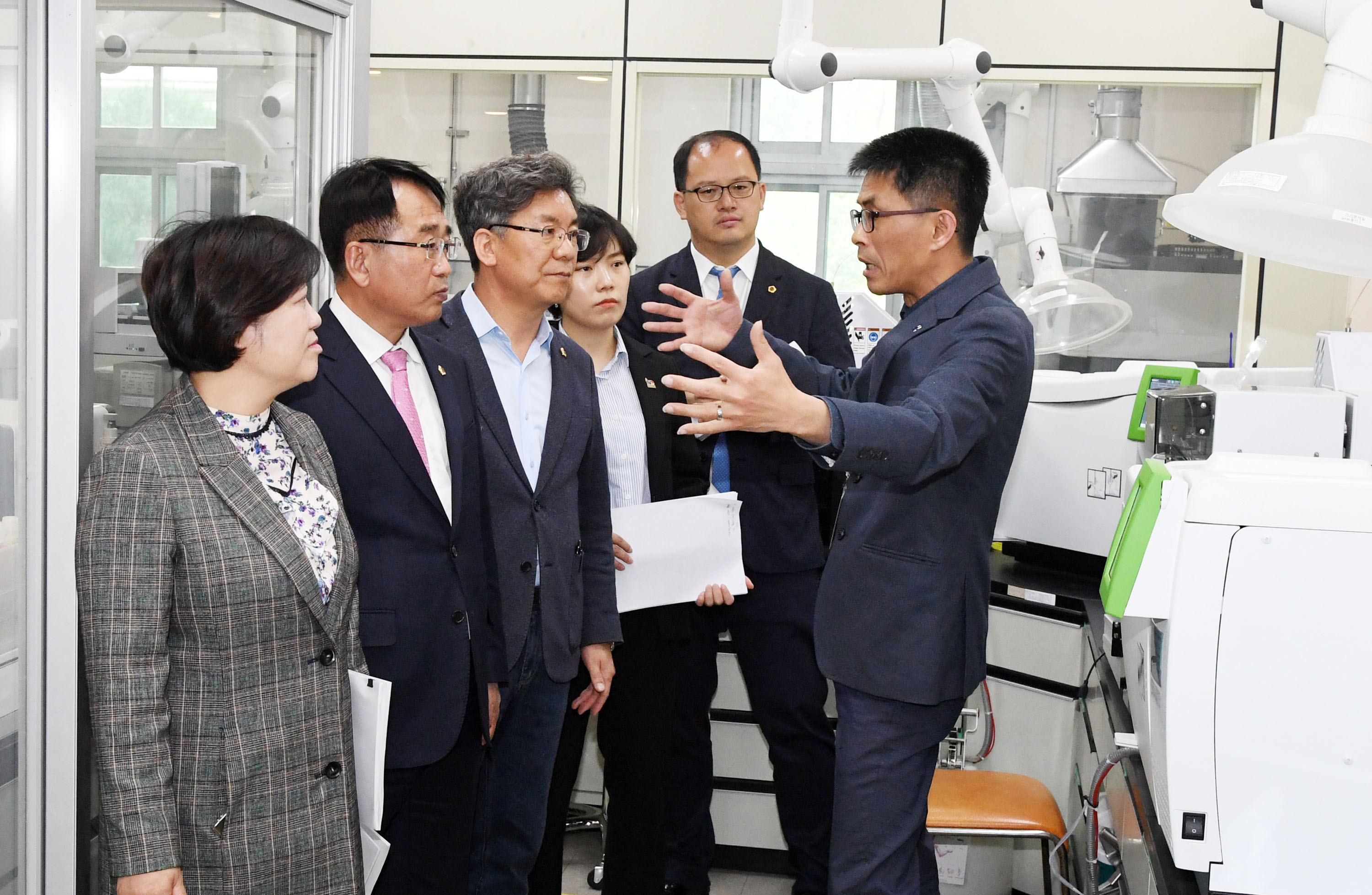 환경복지위원회 보건환경연구원 현장방문8