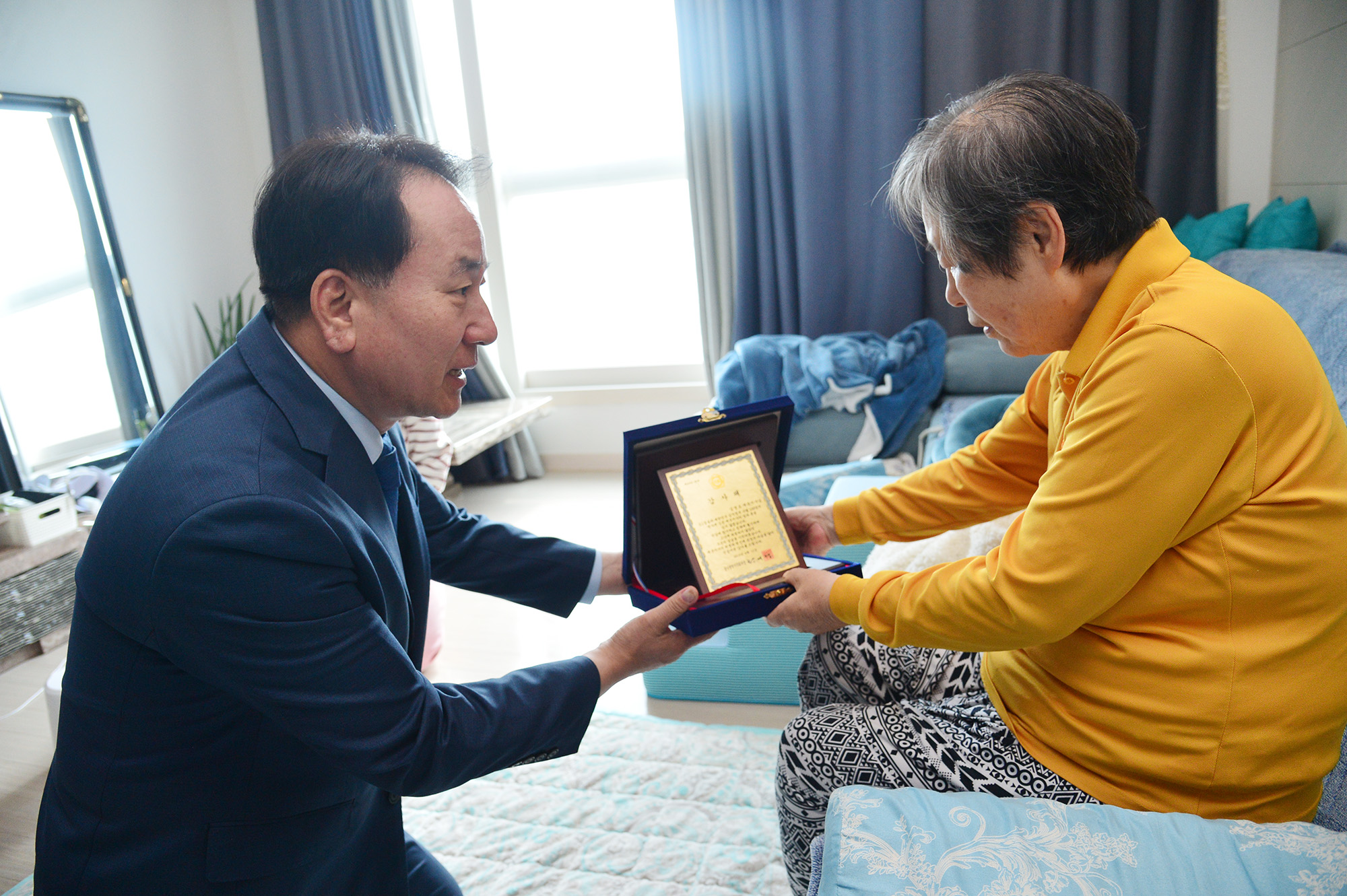 황세영 의장, 임시정부수립 100주년 기념 독립유공자 유족 위문4