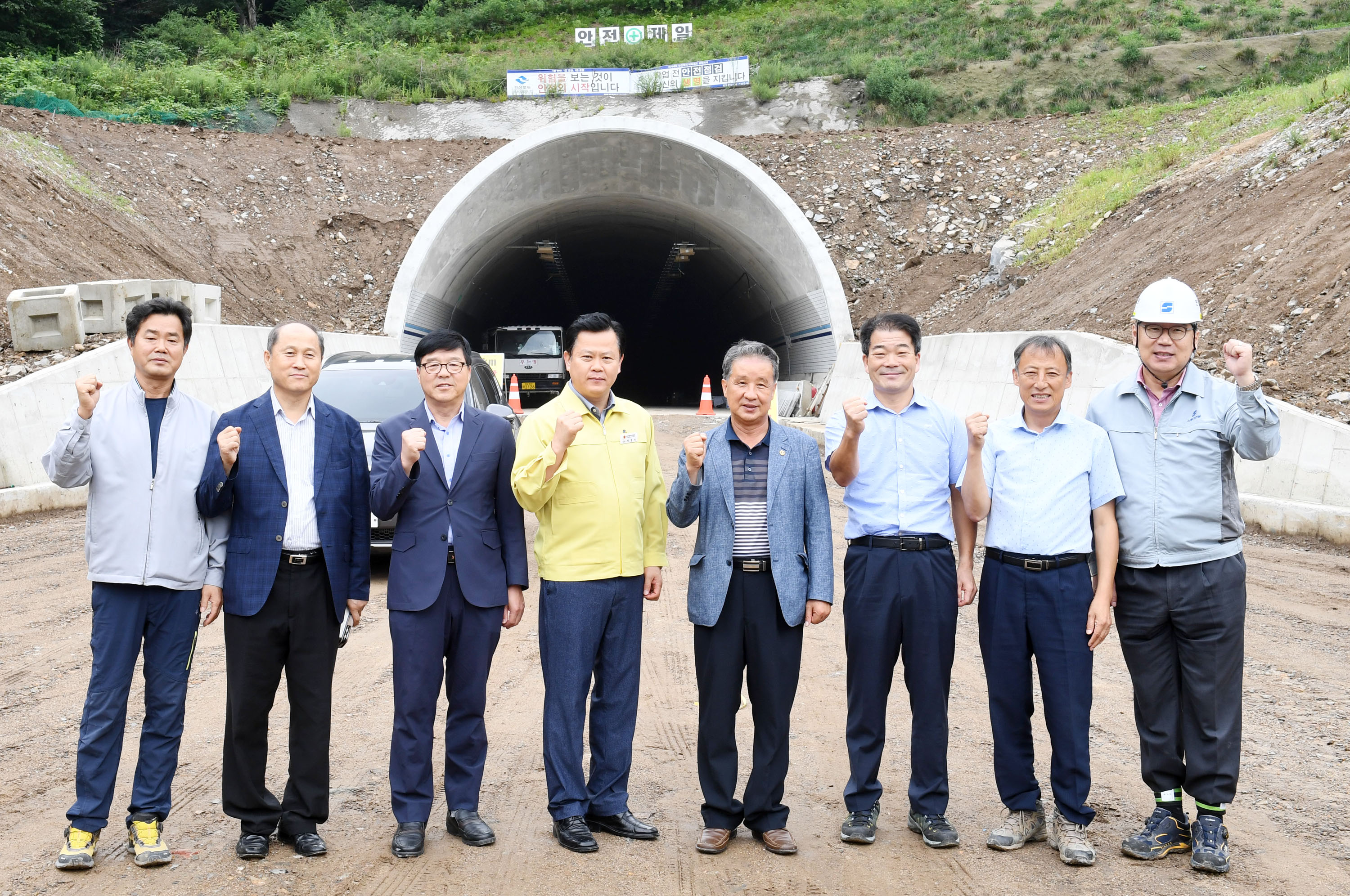 시의회 산업건설위 국지도 69호선(운문터널~상북 덕현리) 건설공사 현장 방문 실시8