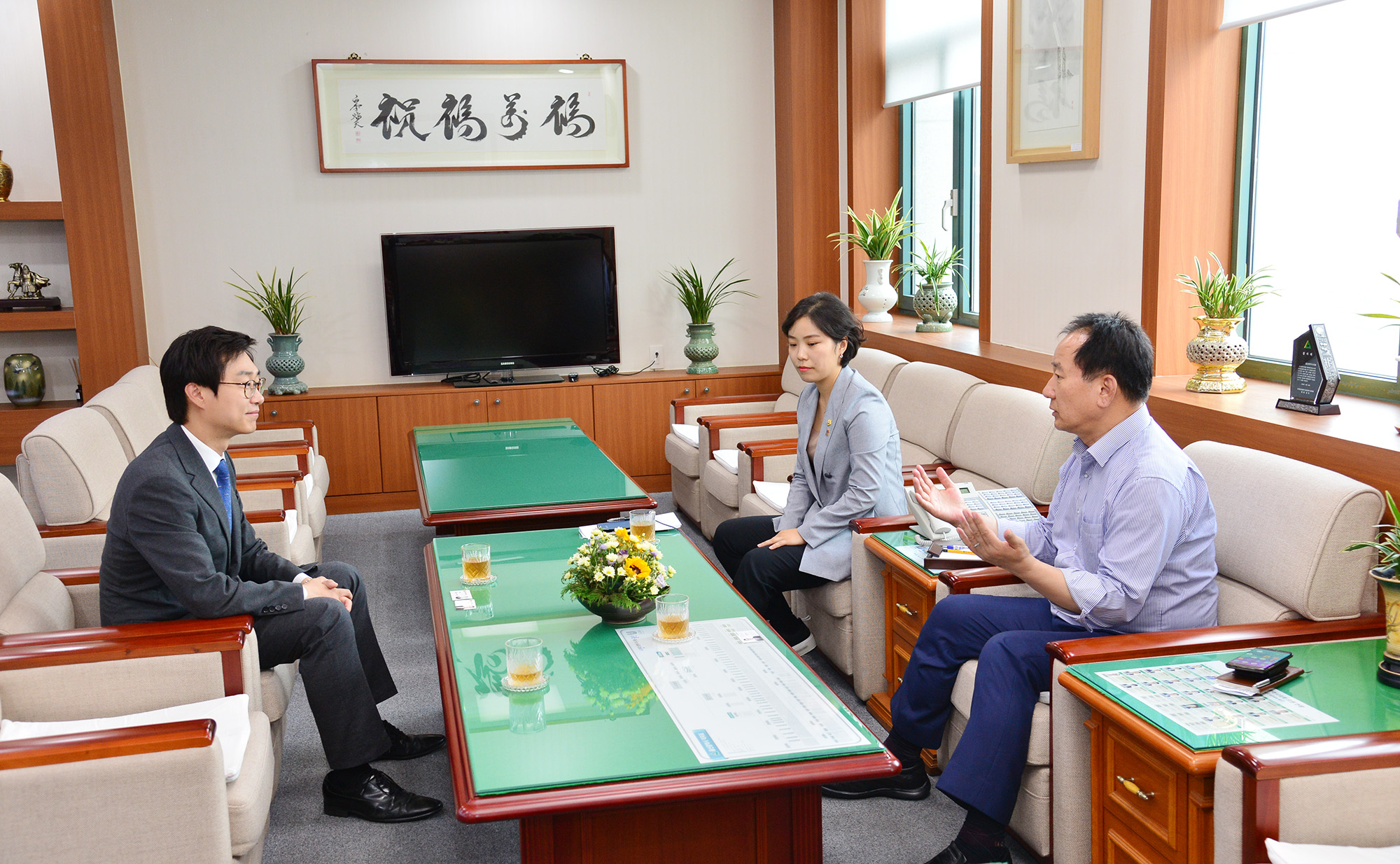 장경태 더불어민주당 전국청년위원장 의장실 내방2