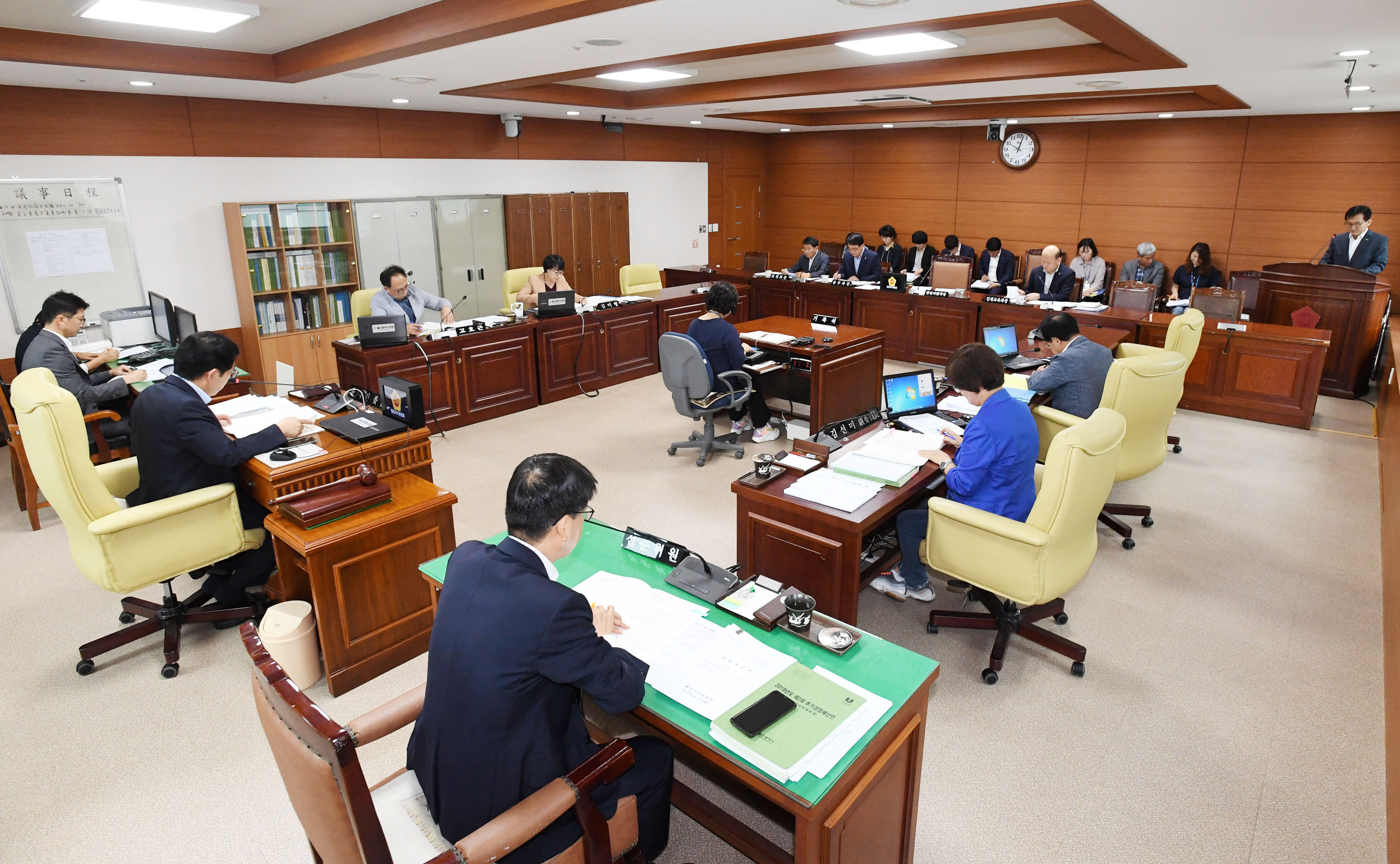 시의회 행정자치위원회 행정지원국 소관 2019년도 제2회 울산광역시 추가경정예산안 예비심사2