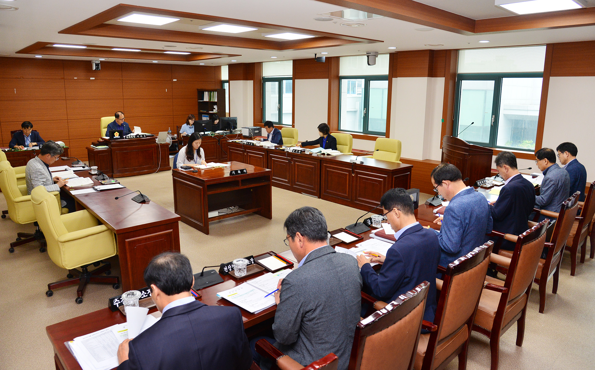 환경복지위원회  추가경정예산안 예비심사3