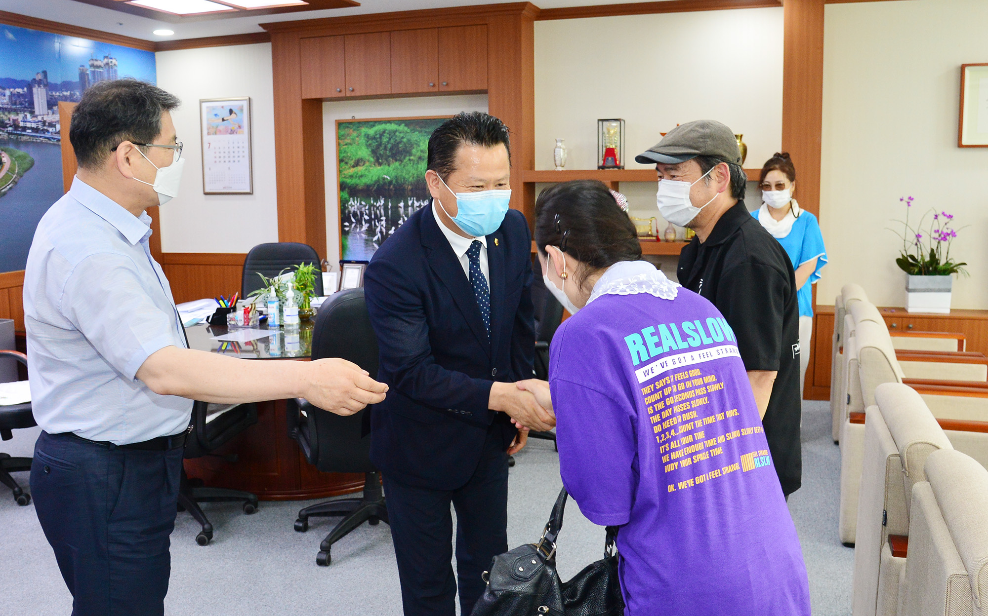 한국대중가요발전협회울산지회 정상훈 회장 의장실 내방3