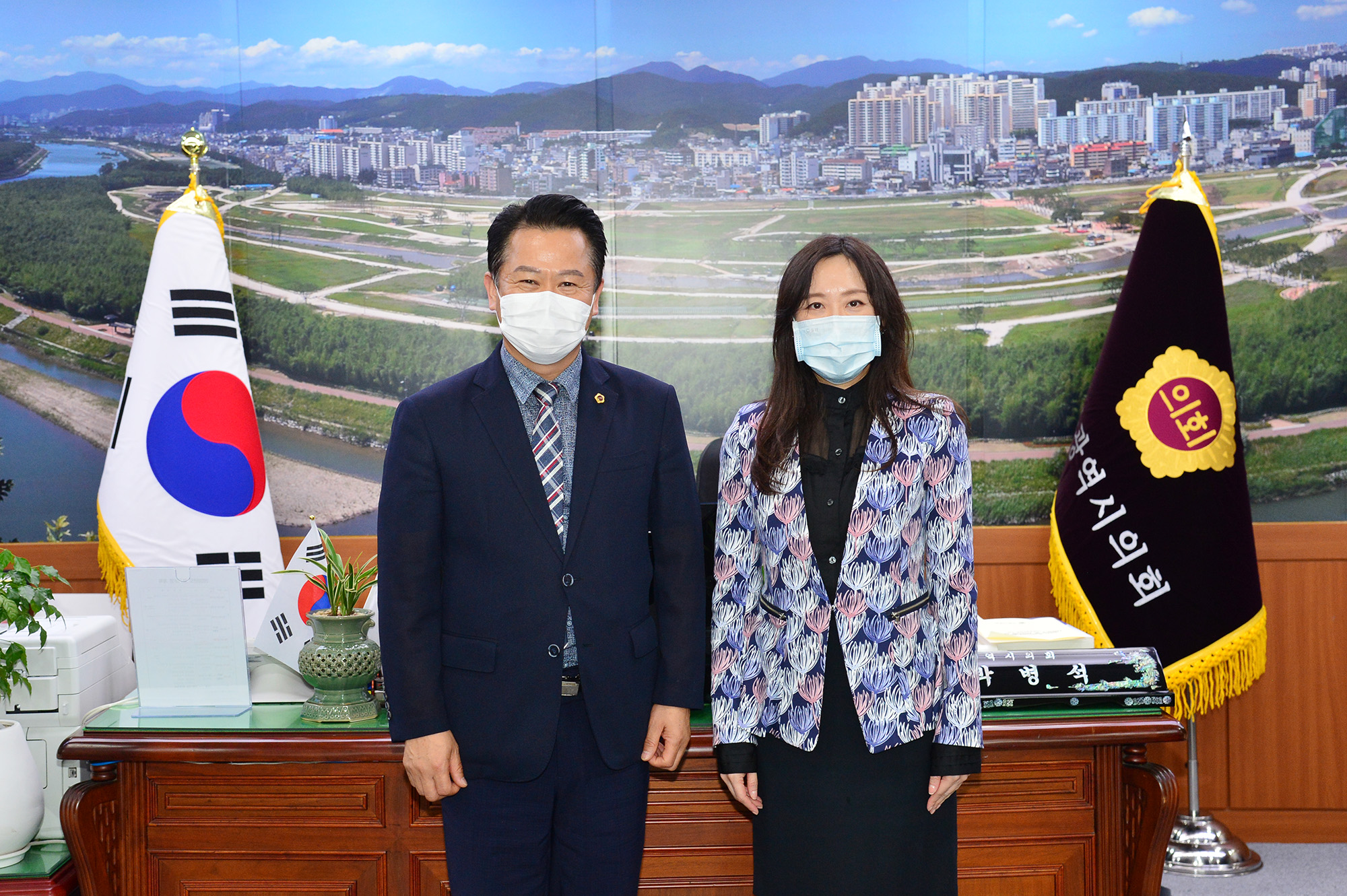 우상니엔 주한국타이페이대표부 부산사무처 처장 의장실 내방1