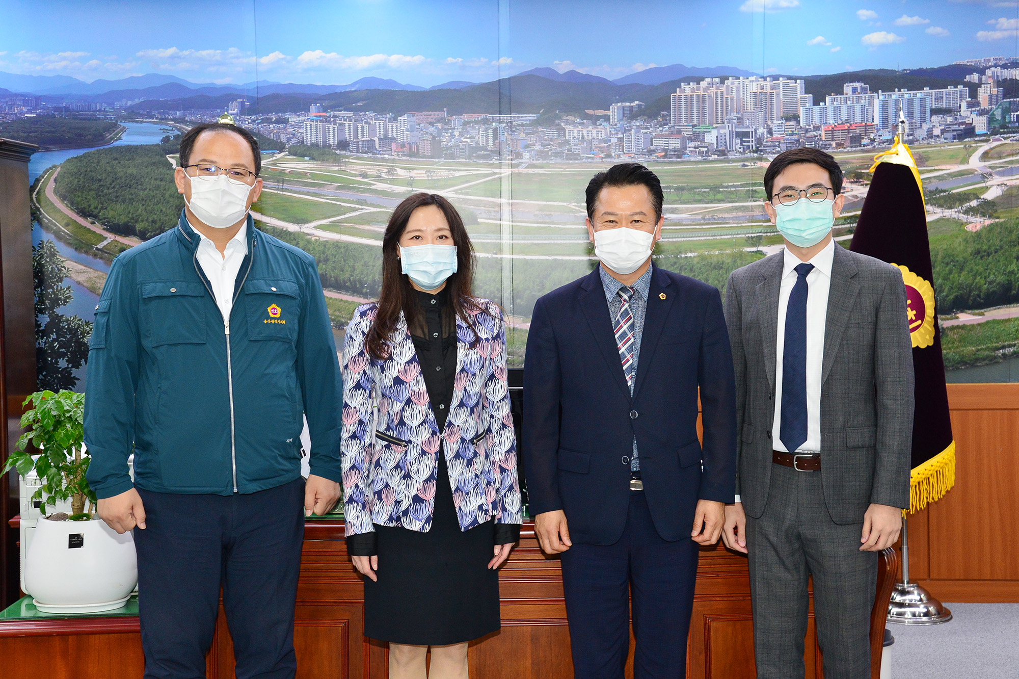 우상니엔 주한국타이페이대표부 부산사무처 처장 의장실 내방2