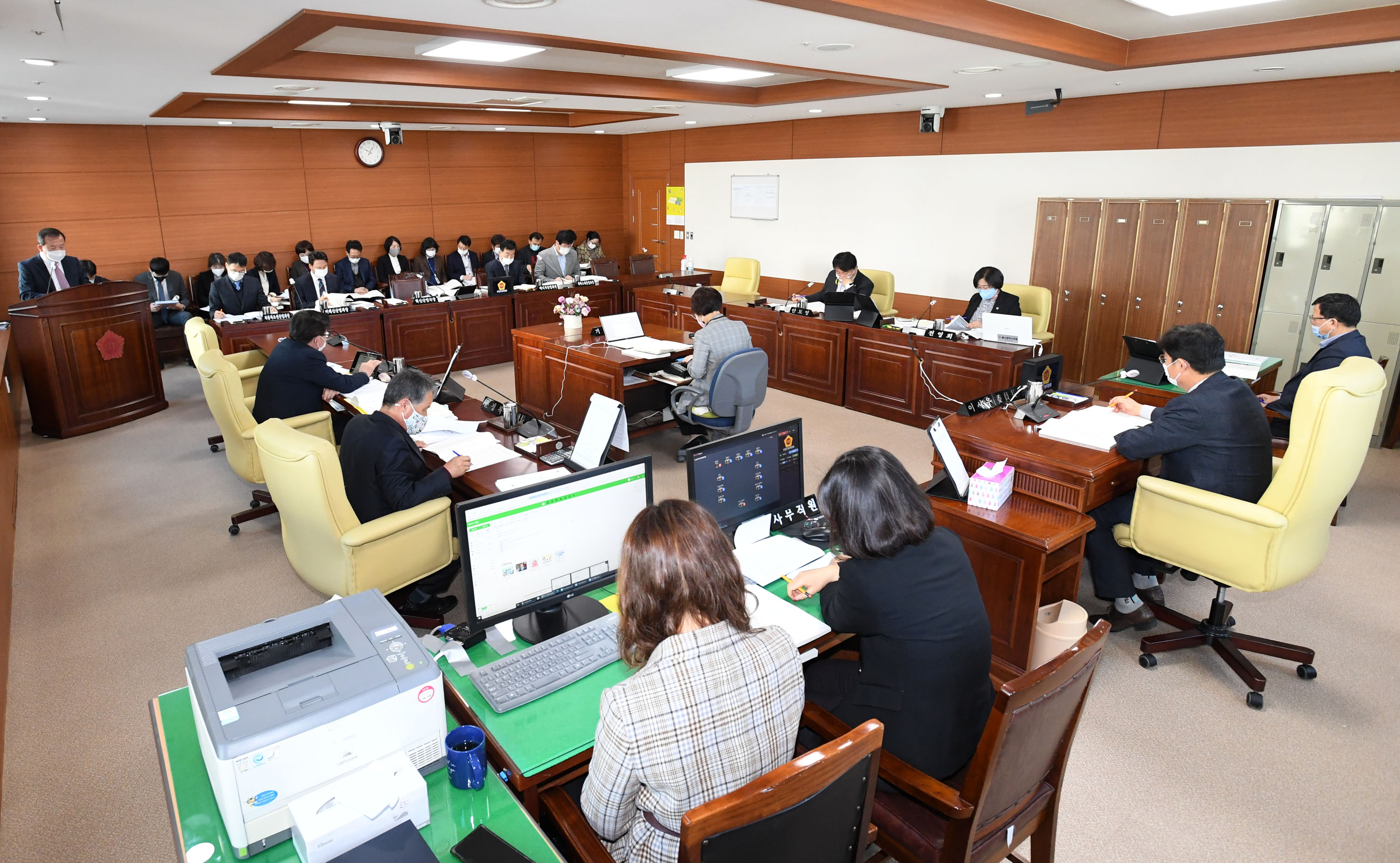 산업건설위원회는 제218회 정례회 기간중 혁신산업국 소관 2020년도 행정사무감사 실시3