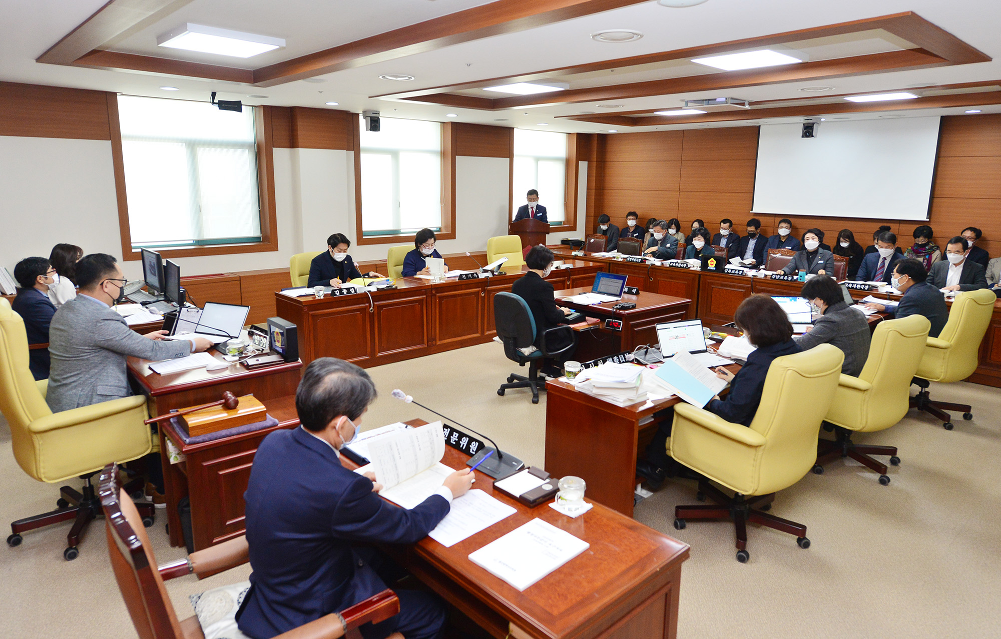 교육위원회  강북·강남 교육지원청 소관 2020년도 행정사무감사3