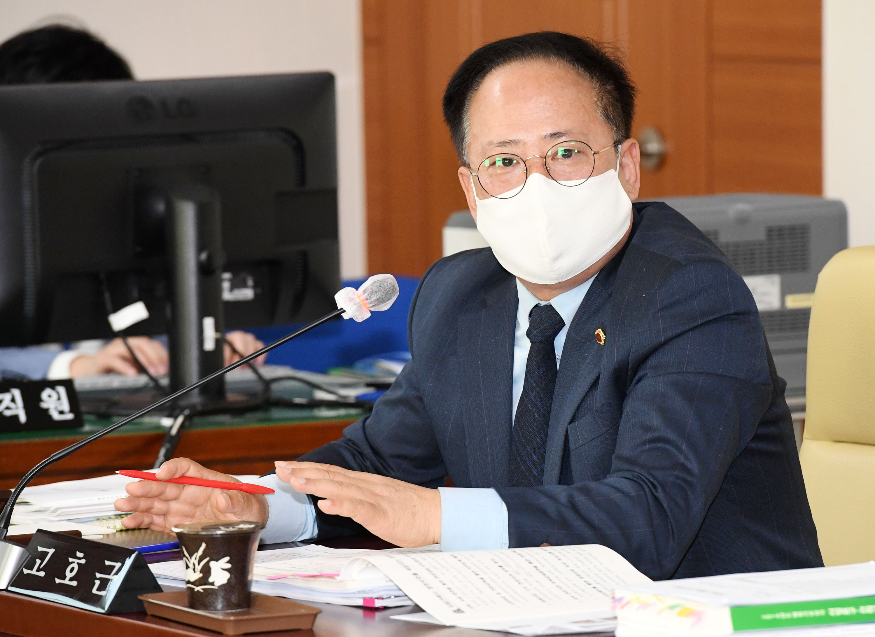 행정자치위원회 제218회 젱례회 기간중 소방본부 소관 행정사무감사7