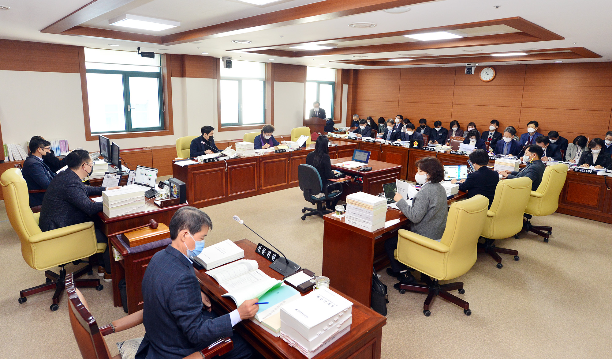 교육위원회 교육국 소관 세입·세출 예산안 예비심사의 건1