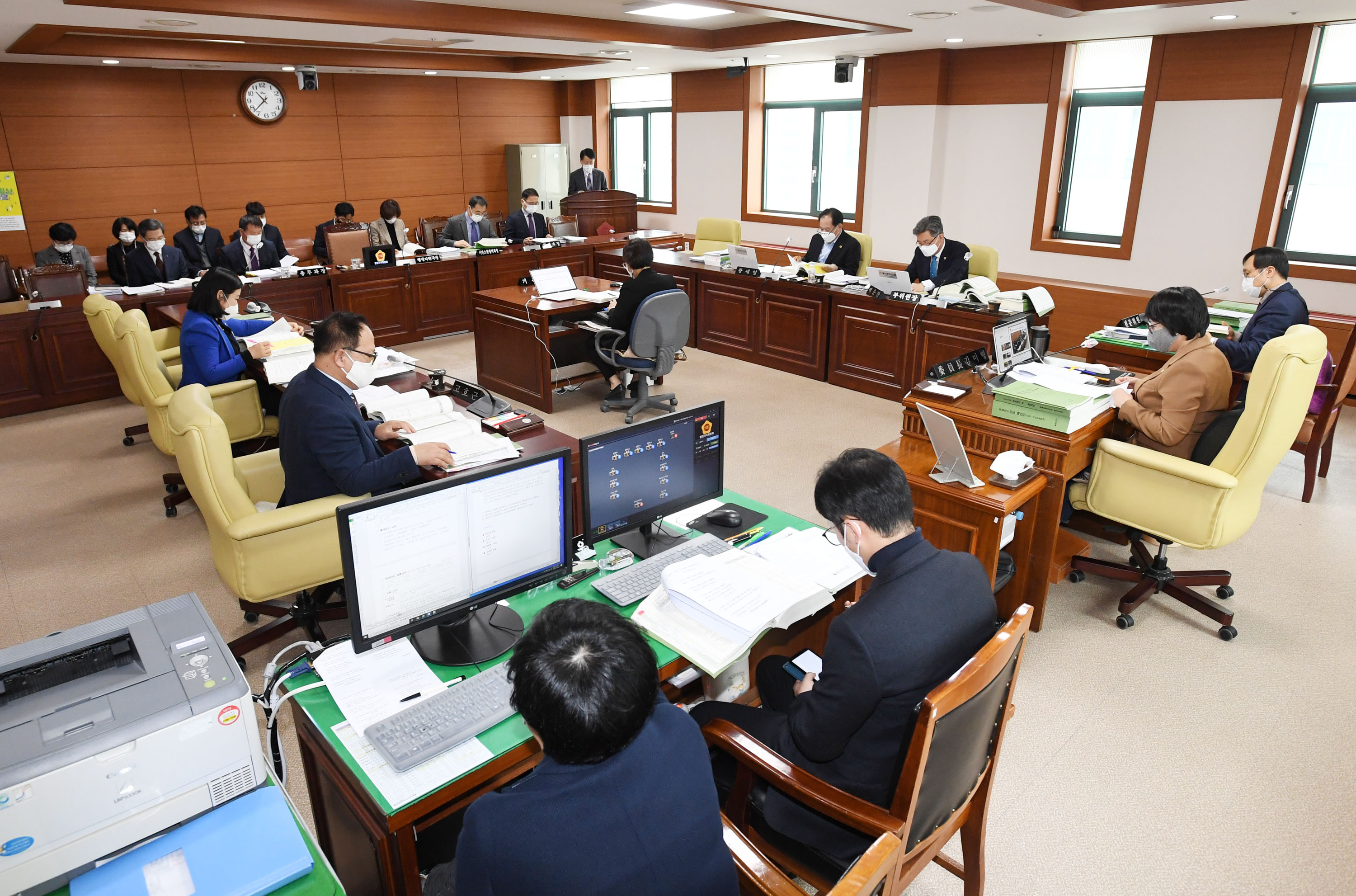 시의회 행정자치위원회 행정지원국 소관 예산안 심사1