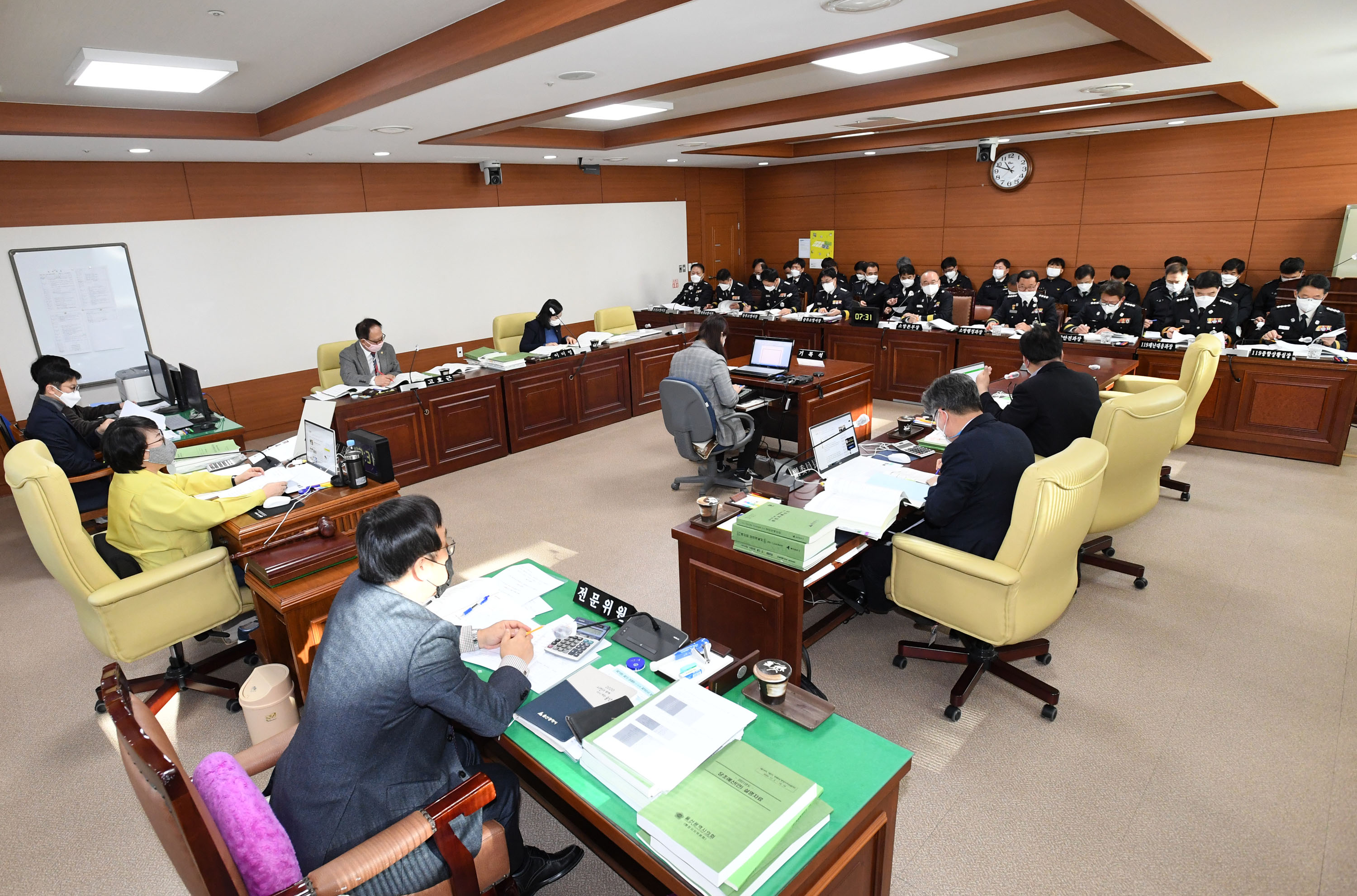  시의회 행정자치위원회 제218회 정례회 기간중 서울본부, 소방본부․소방서 소관 예산안 심사2