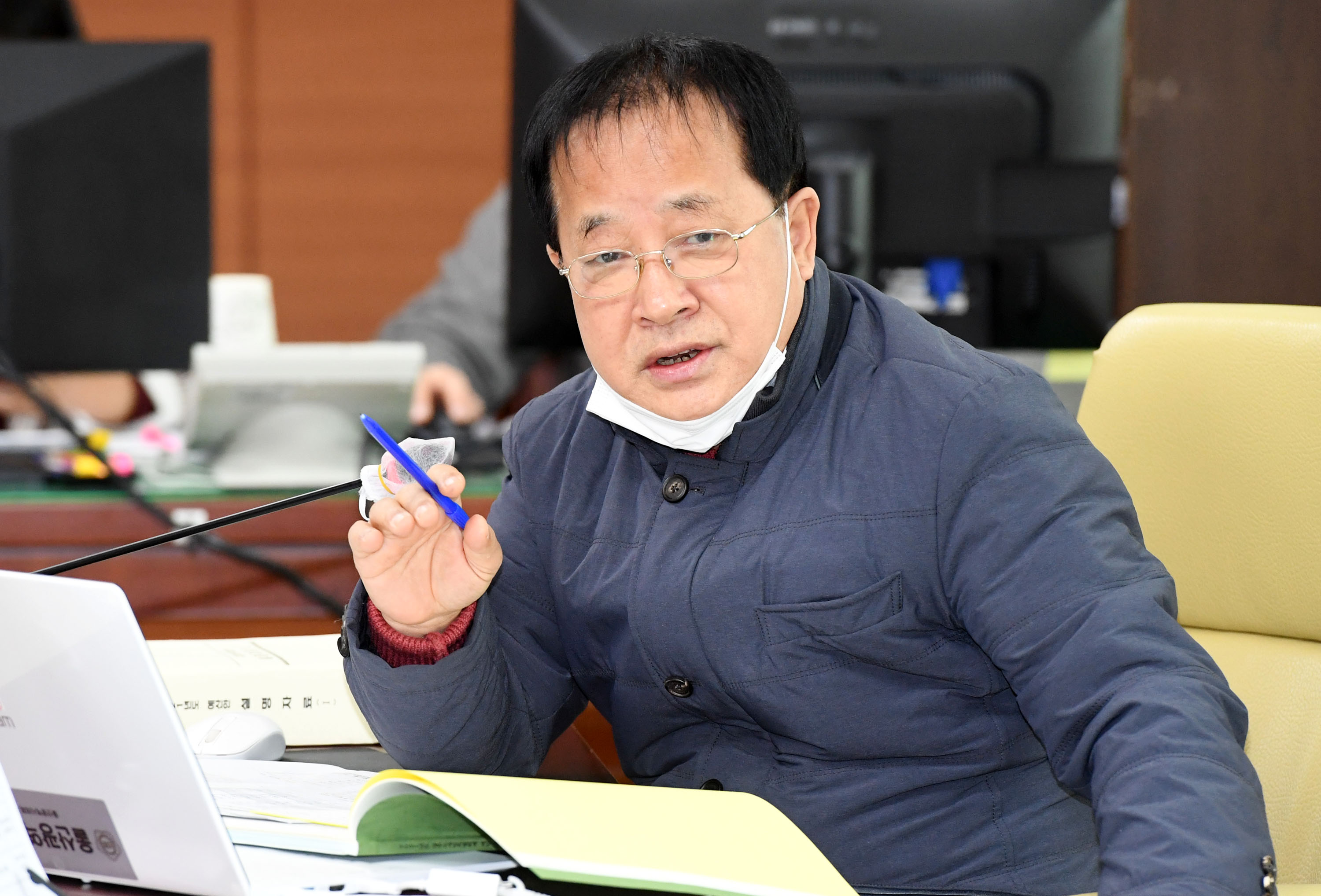 시의회 환경복지위원회 제218회 정례회 기간중 상수도사업본부 소관 예산안 심사5