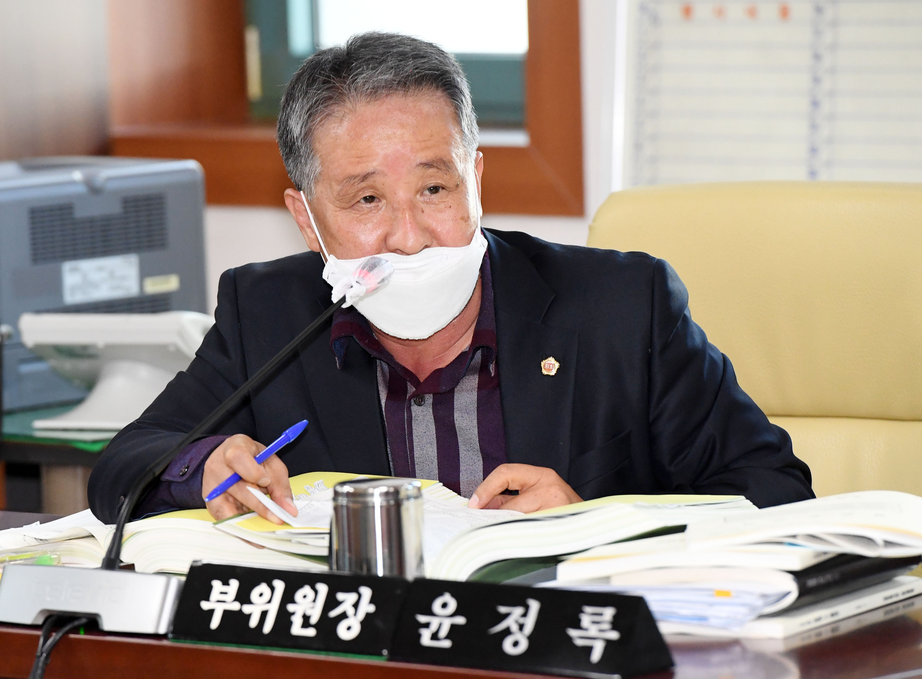 시의회 산업건설위원회 제218회 정례회 기간중 교통건설국 소관 예산안 심사6