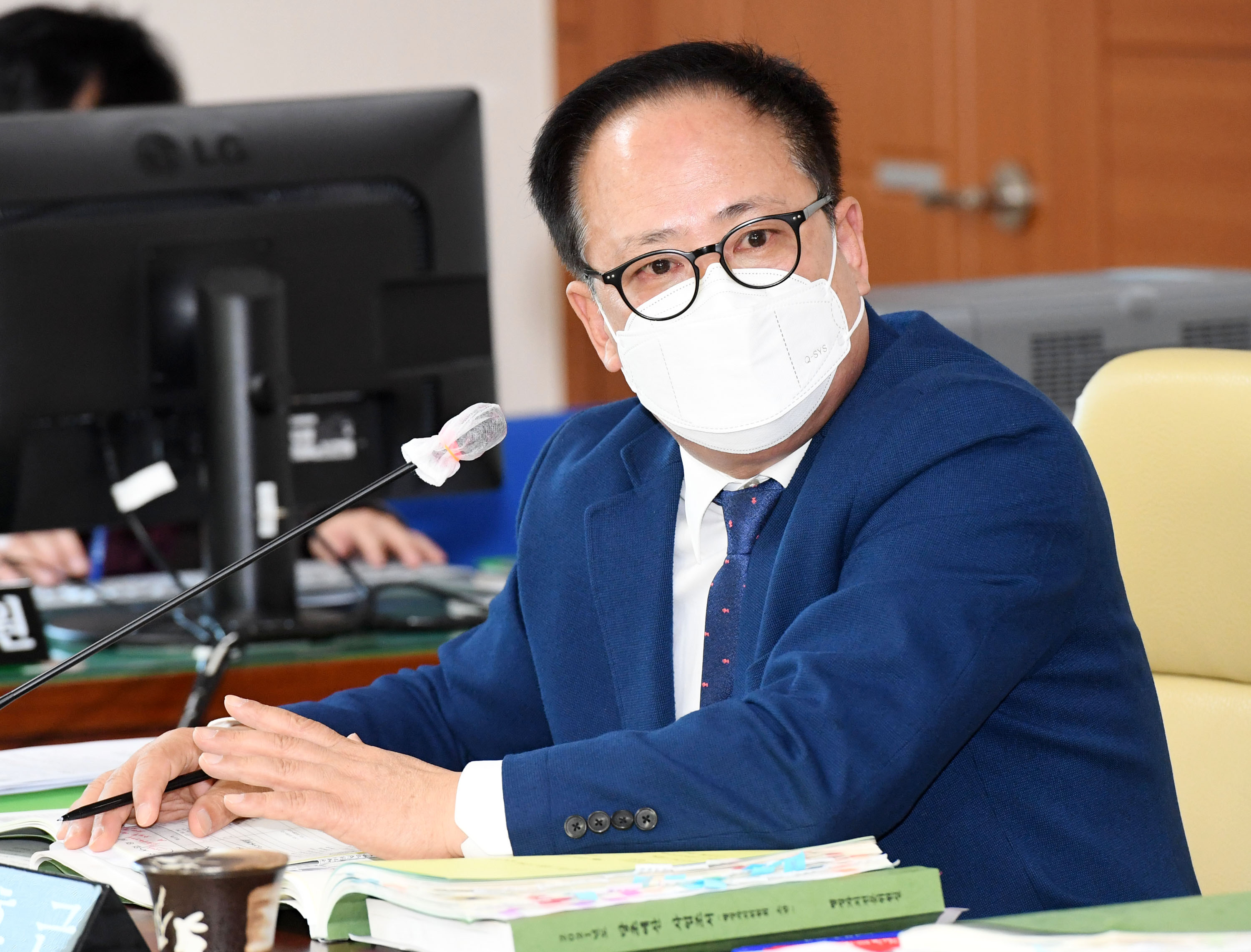 시의회 행정자치위원회 제218회 정례회 기간중 문화예술회관,울산박물관,울산도서관 소관 예산안 심사7