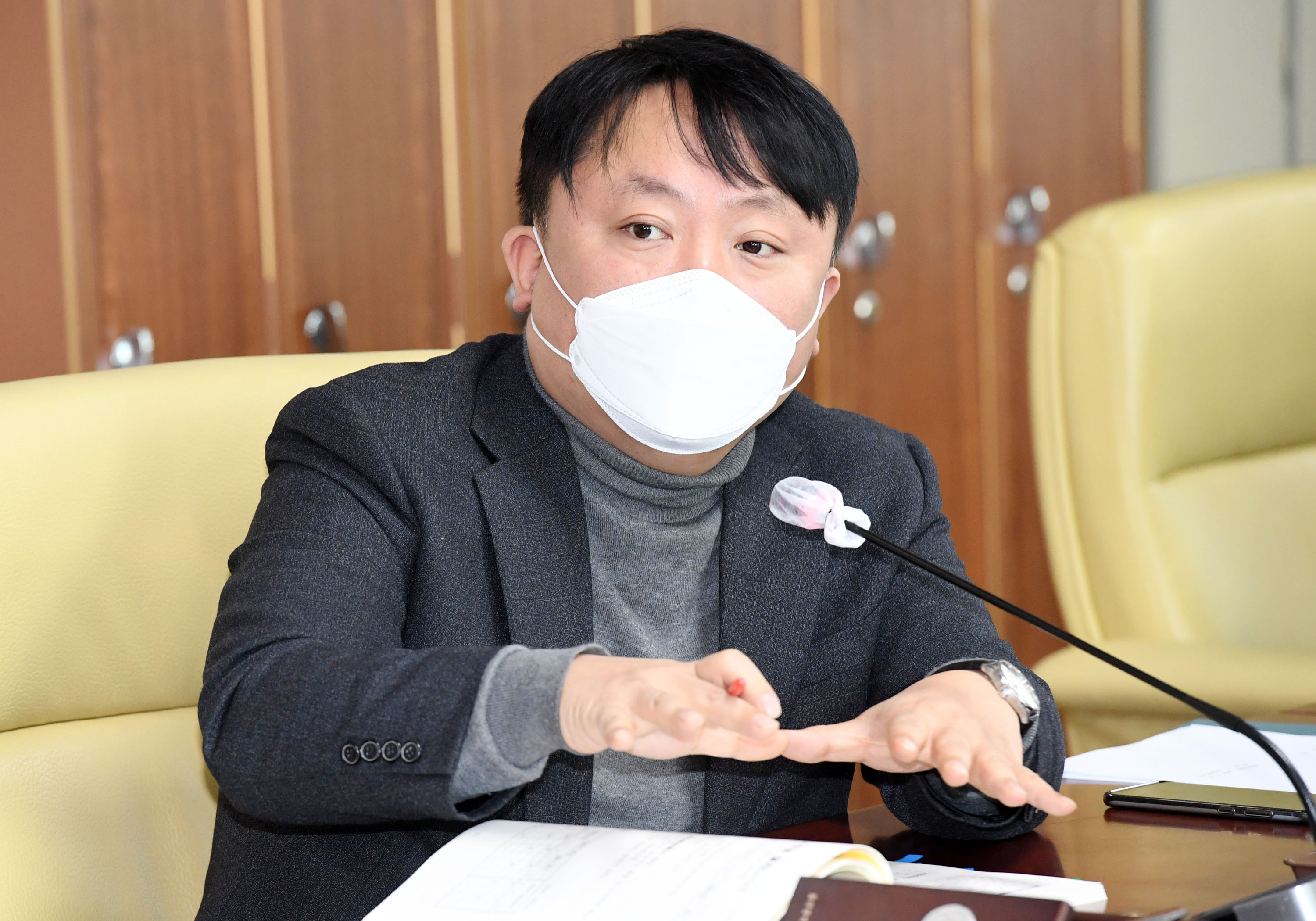 시의회 산업건설위원회 제218회 정례회 기간중 종합건설본부 소관 예산안 심사5