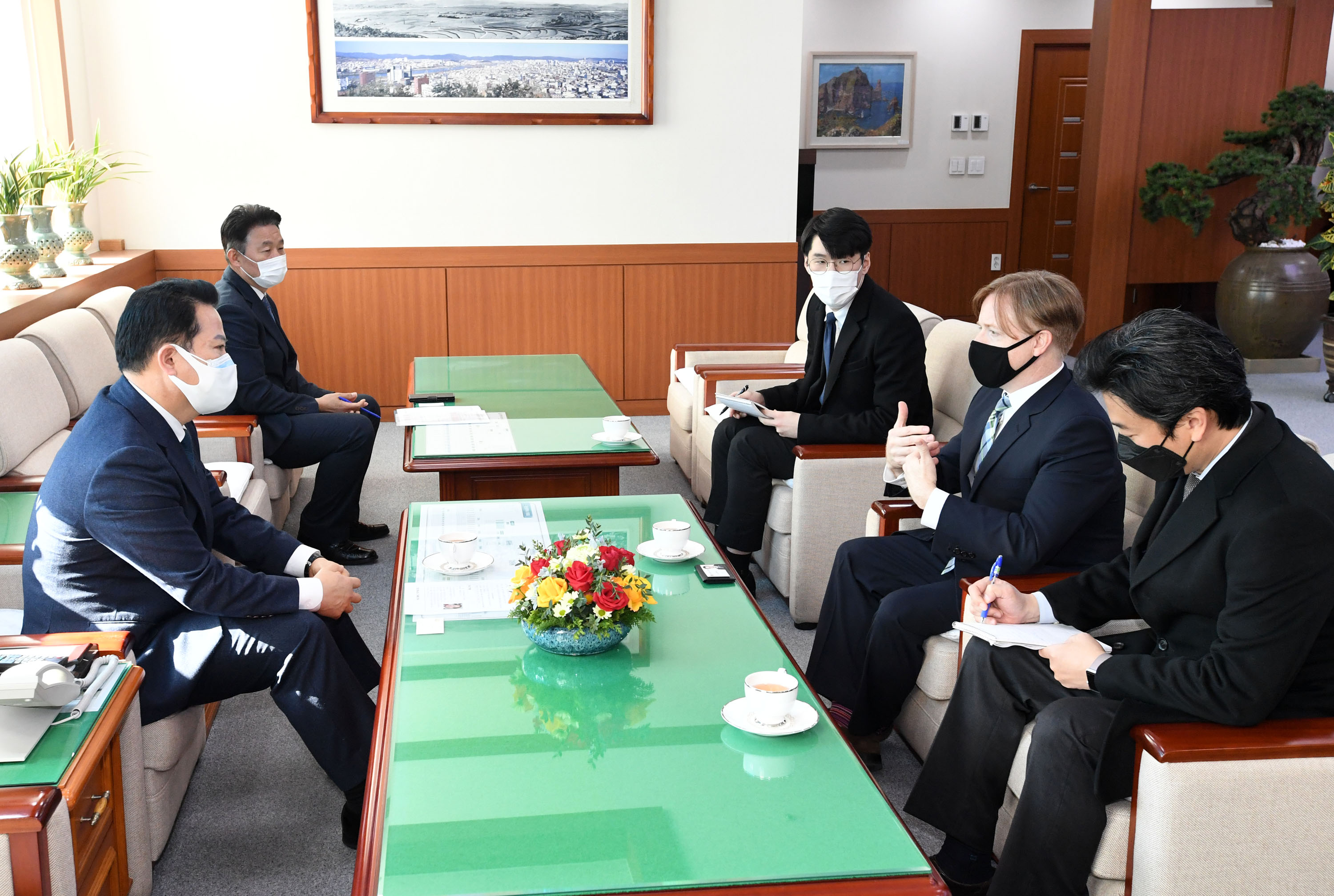 신임 고든처치 주부산미국영사 시의회  박병석 의장실 방문3