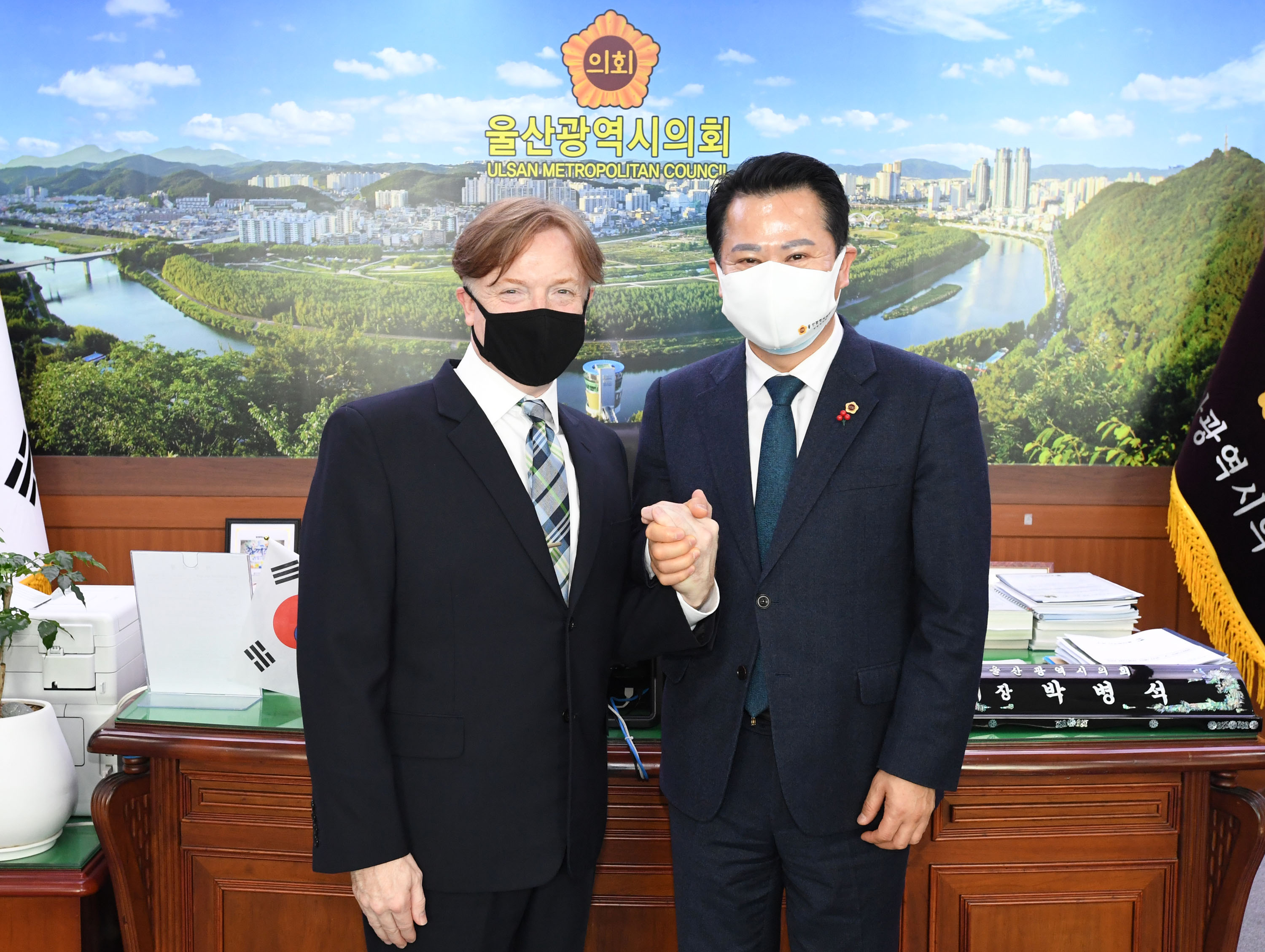 신임 고든처치 주부산미국영사 시의회  박병석 의장실 방문5