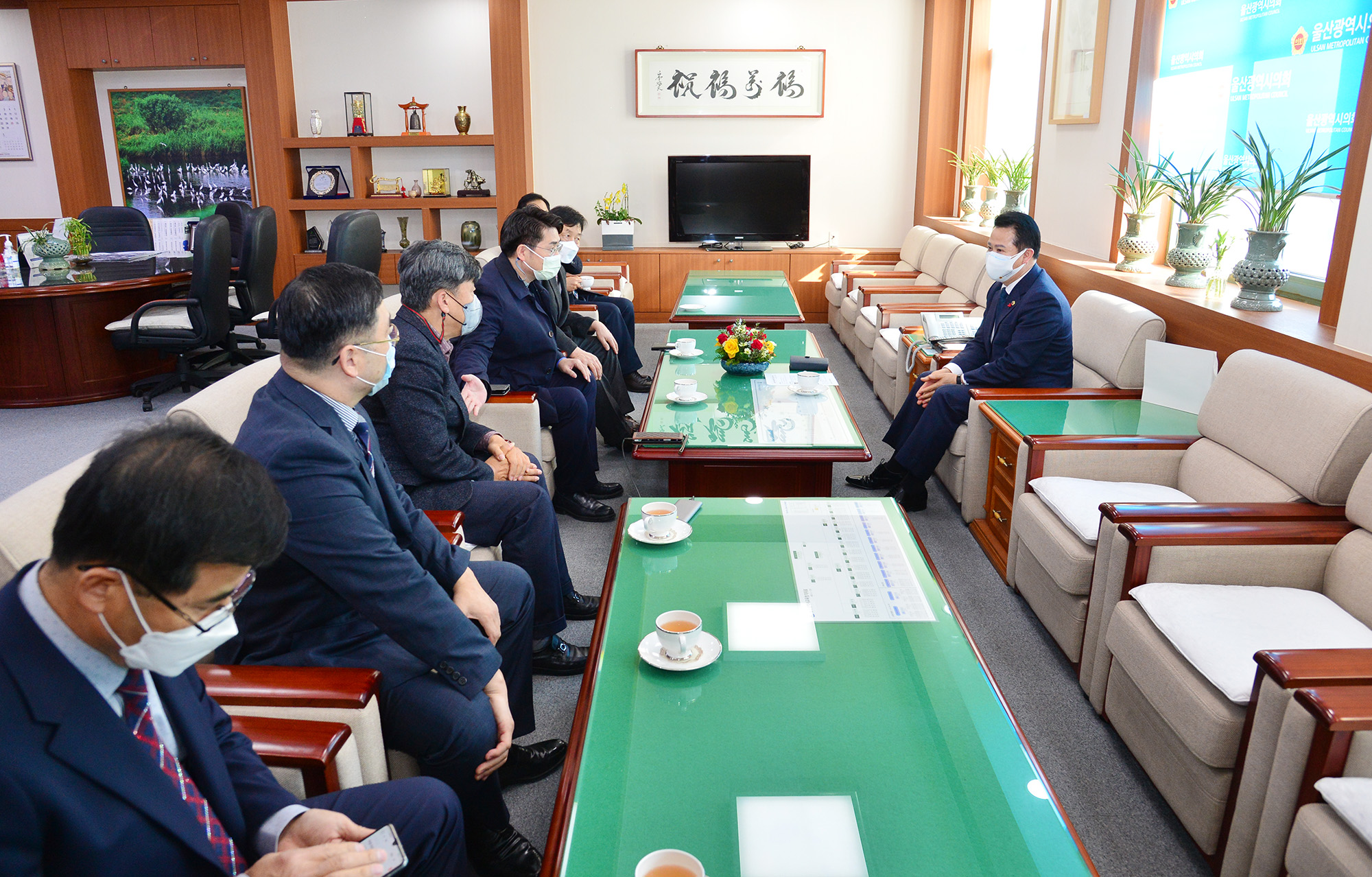 울산기독교총연합회 임원진 의장실 내방2