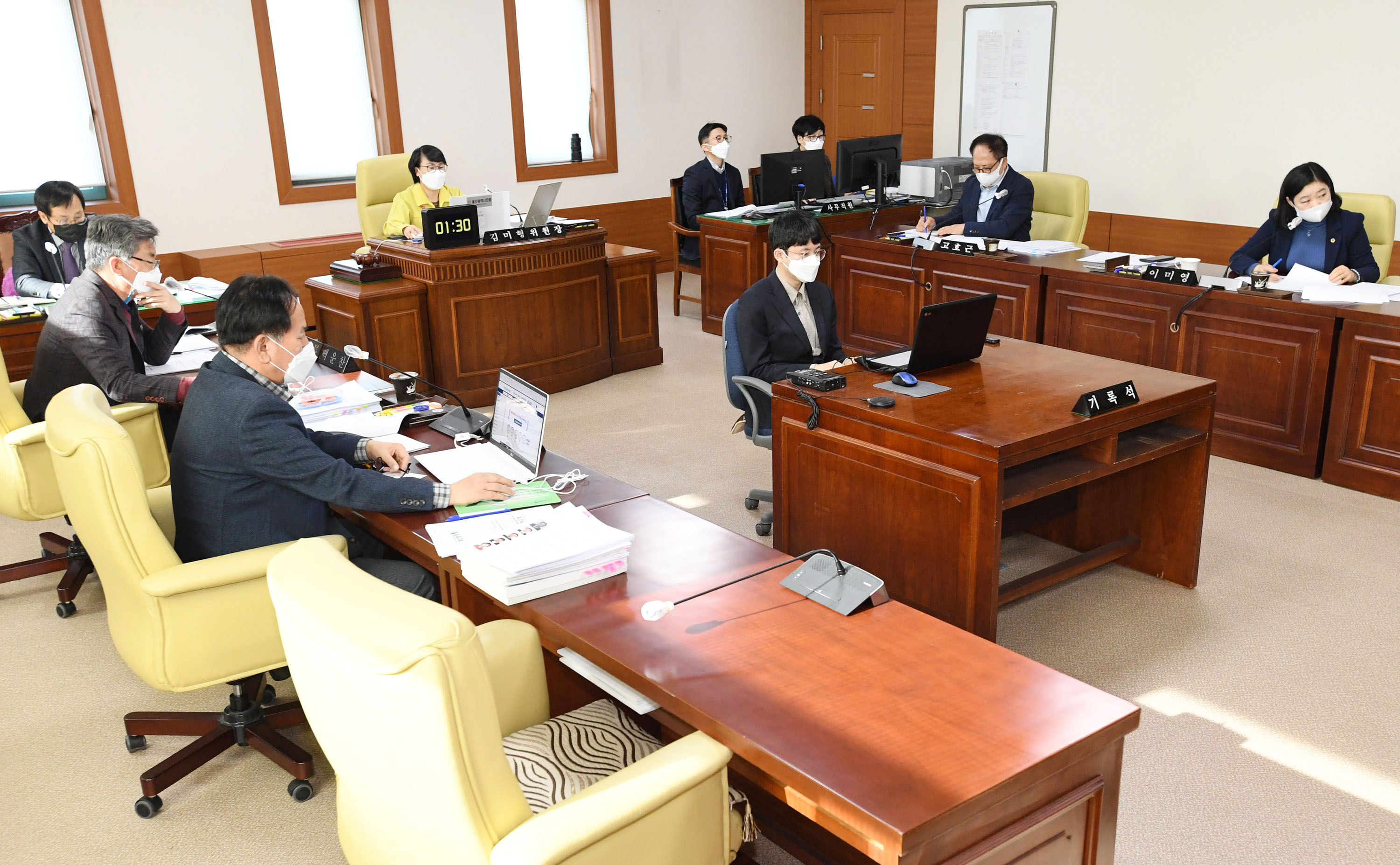 행정자치위원회 제218회 정례회 기간중 각종 안건 심사4