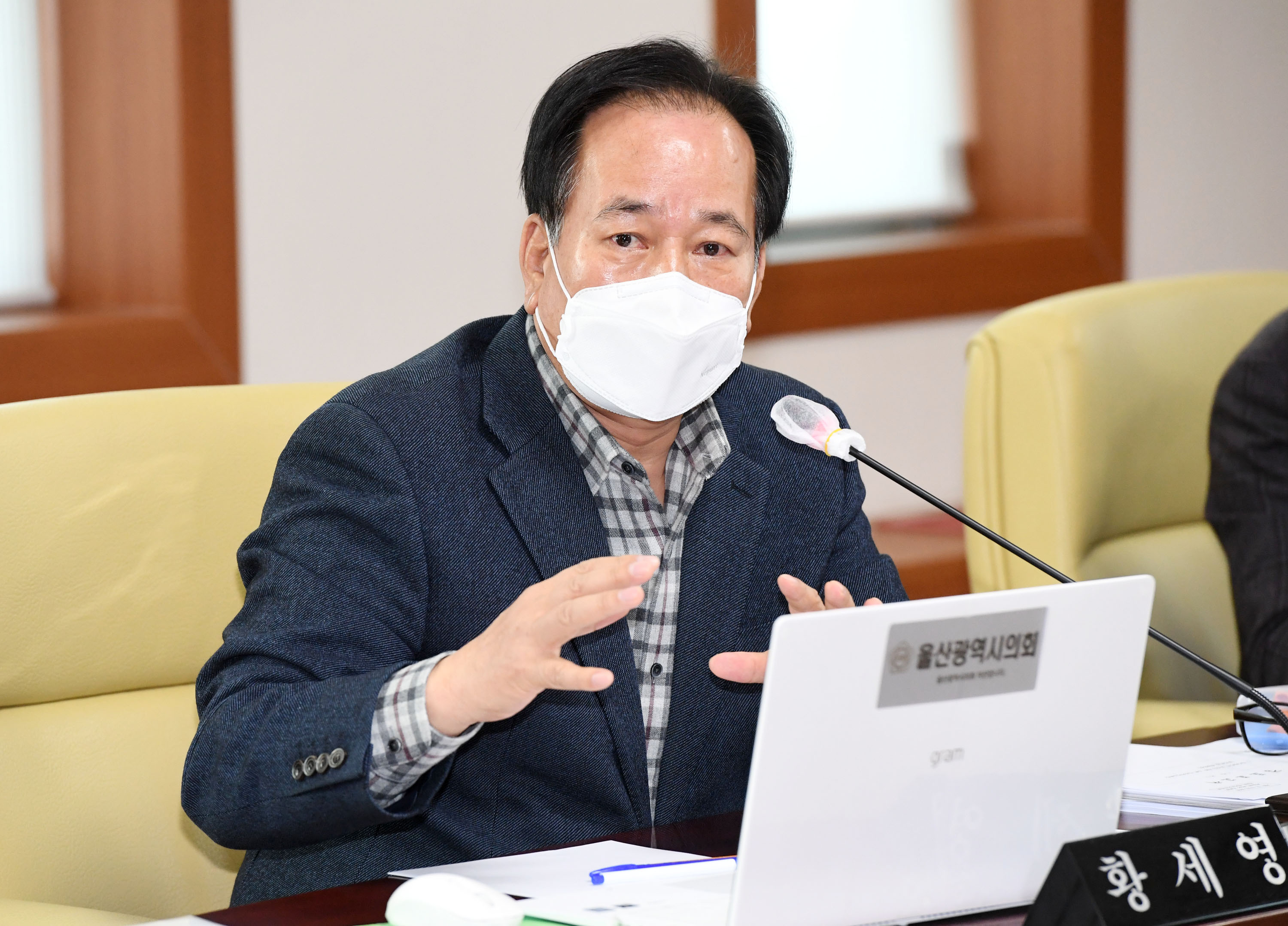 행정자치위원회 제218회 정례회 기간중 각종 안건 심사7