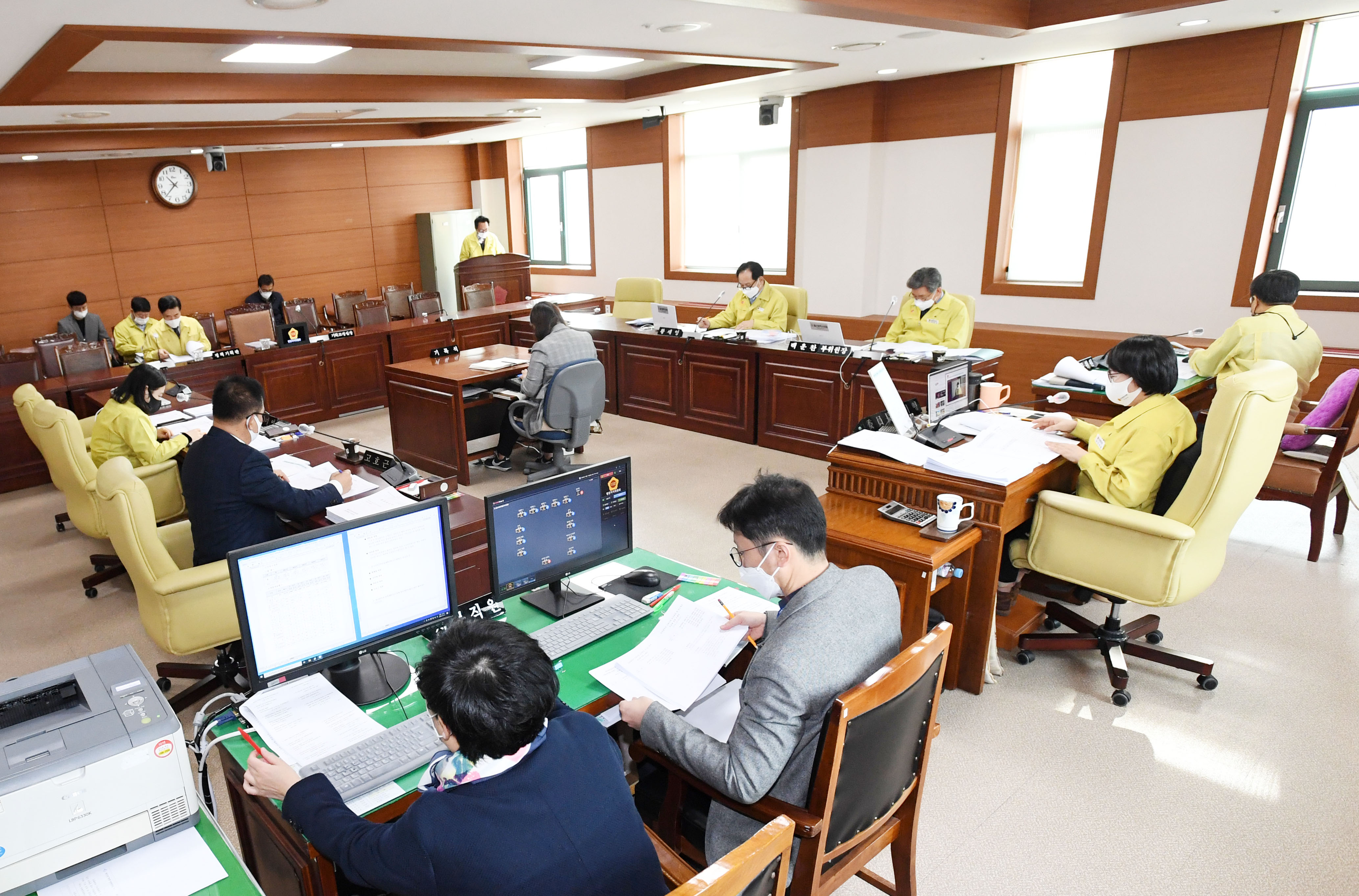 행정자치위원회 제218회 제2차 정례회 기간중 각종 안건 심사 2