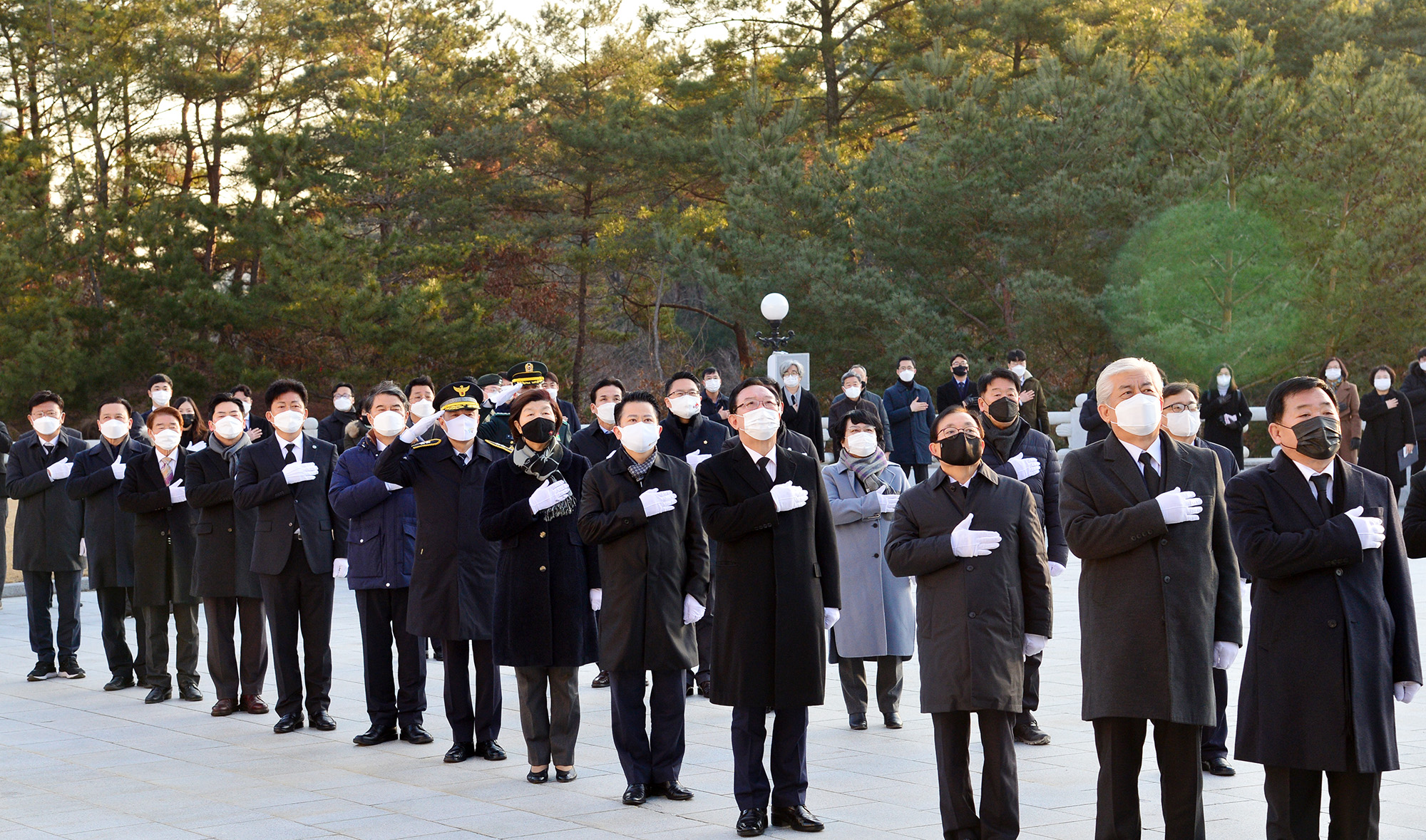 2021 신축년(辛丑年) 새해 현충탑 참배1