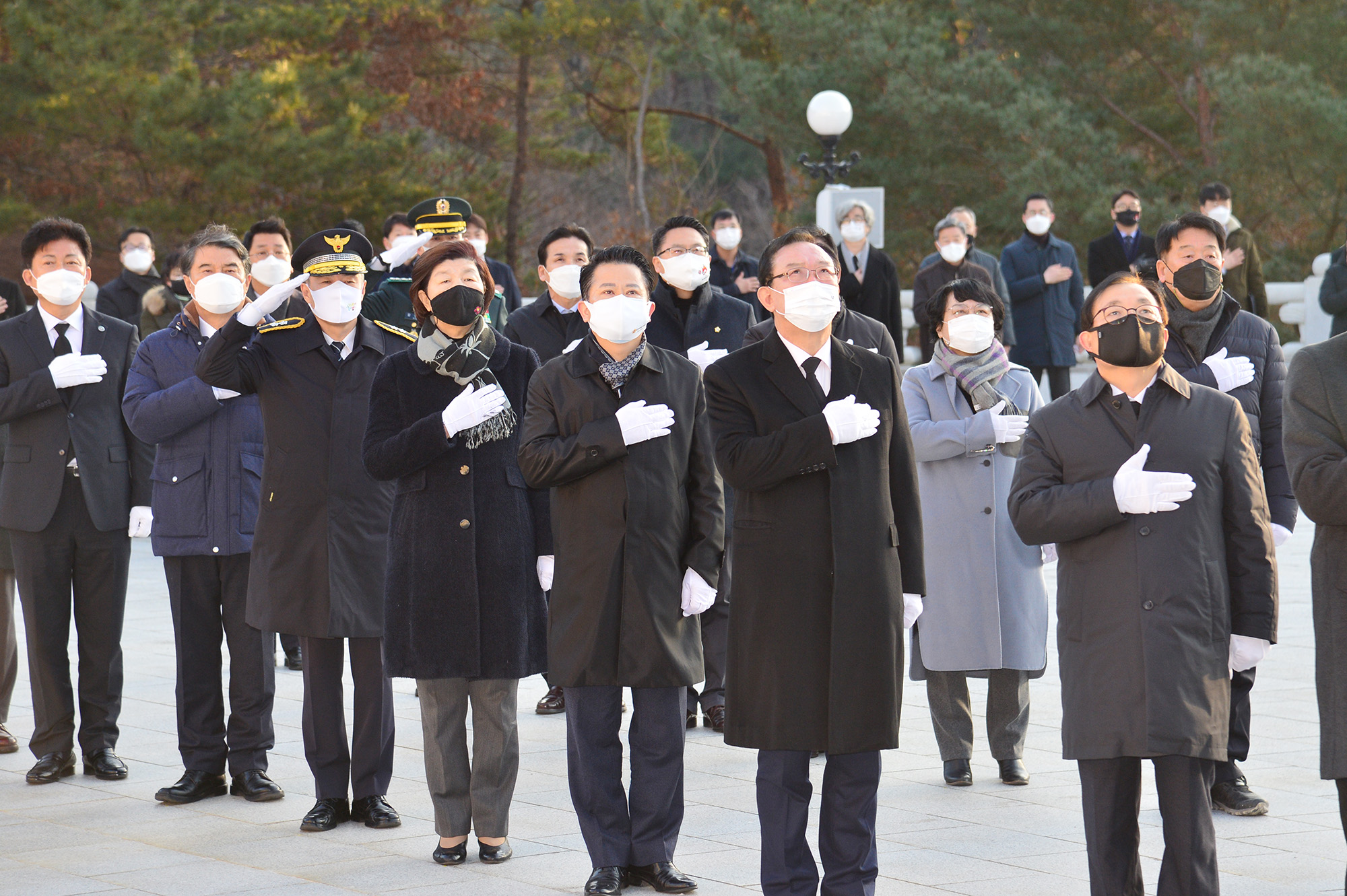 2021 신축년(辛丑年) 새해 현충탑 참배2