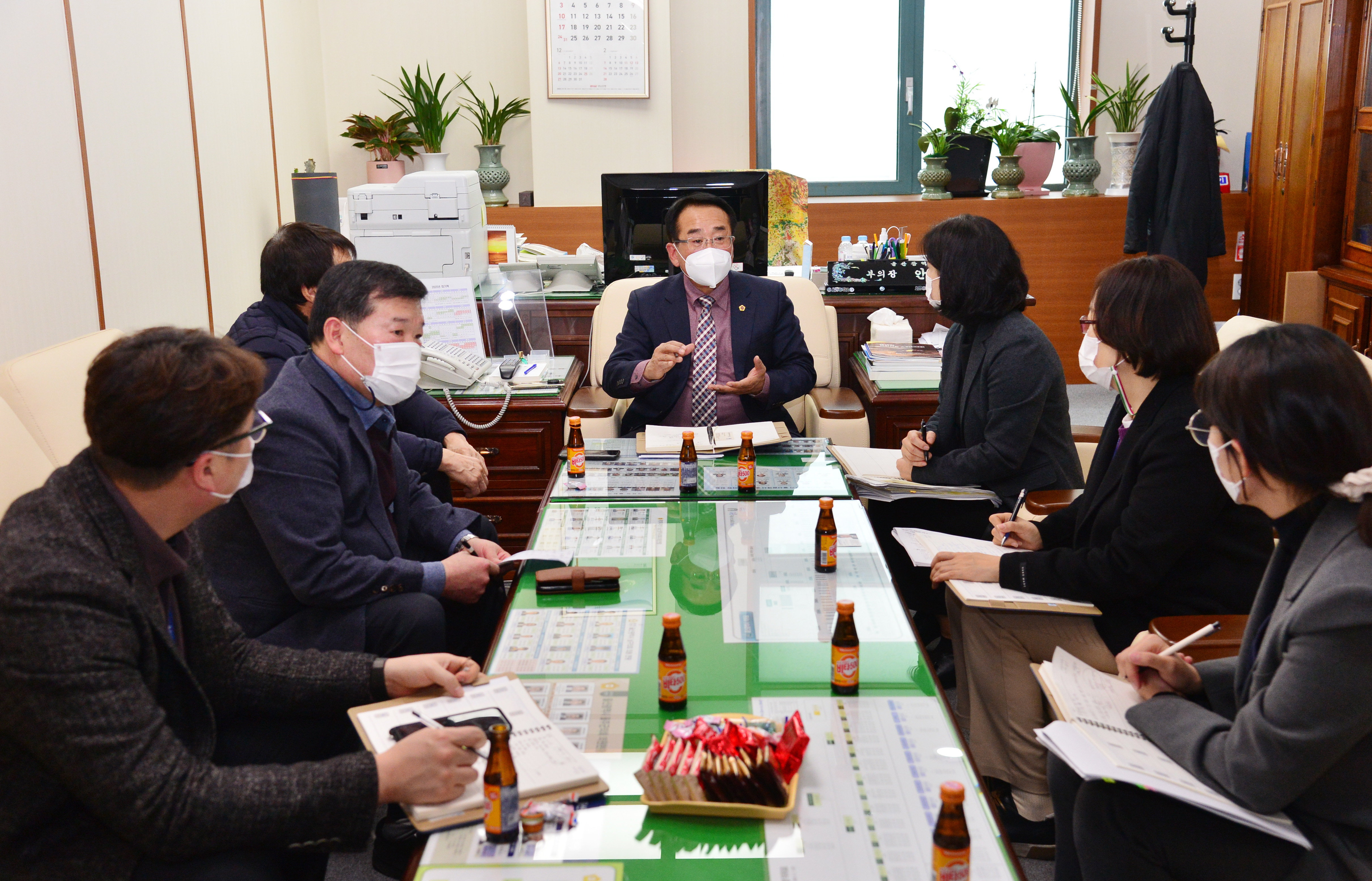 안수일 부의장, 동네시장 장보기 서비스 활성화 방안 의견 청취 간담회 1