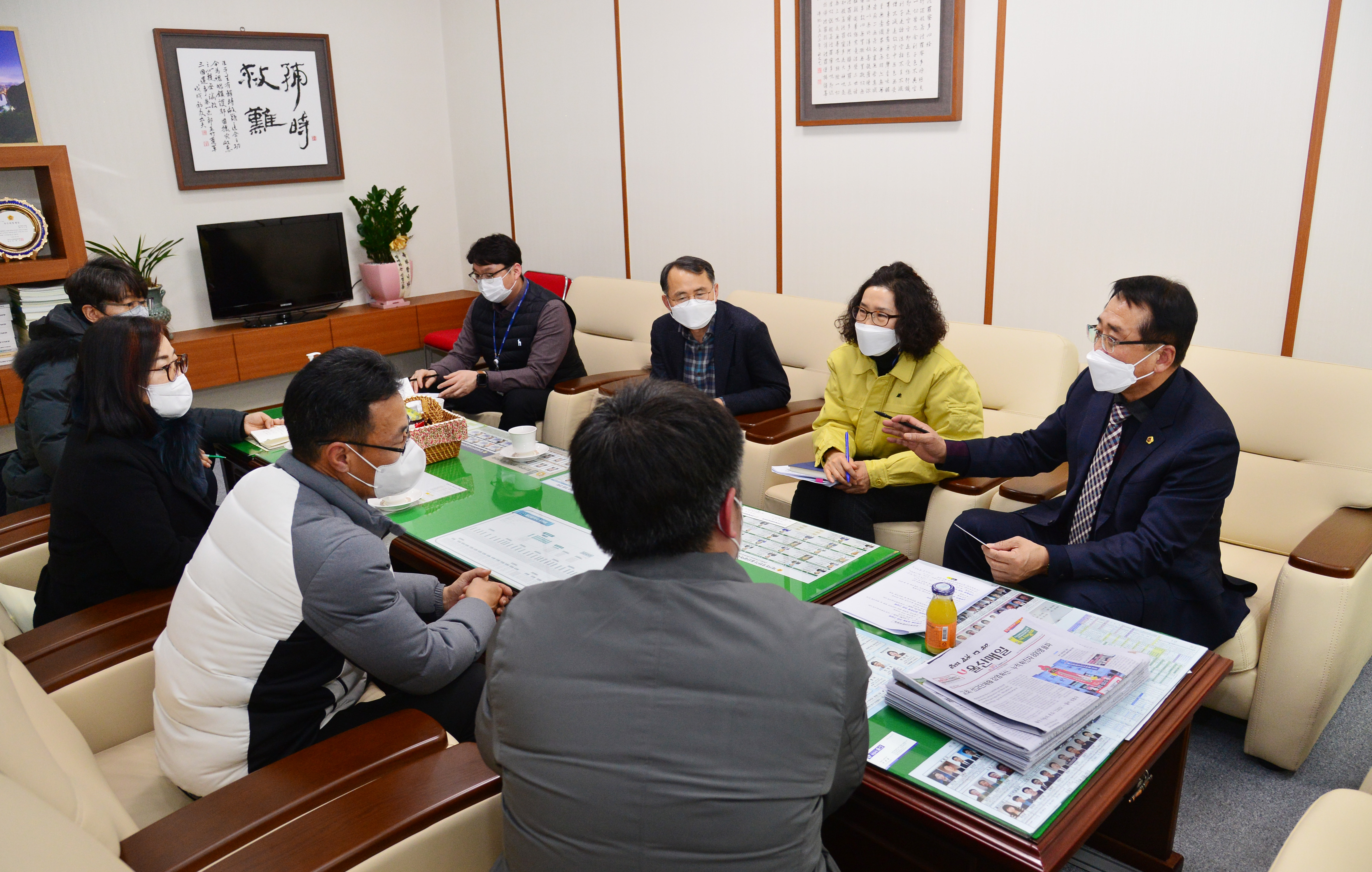 안수일 부의장, 휴게음식업의 집합금지 및 행정조치에 대한 대책 마련 간담회2