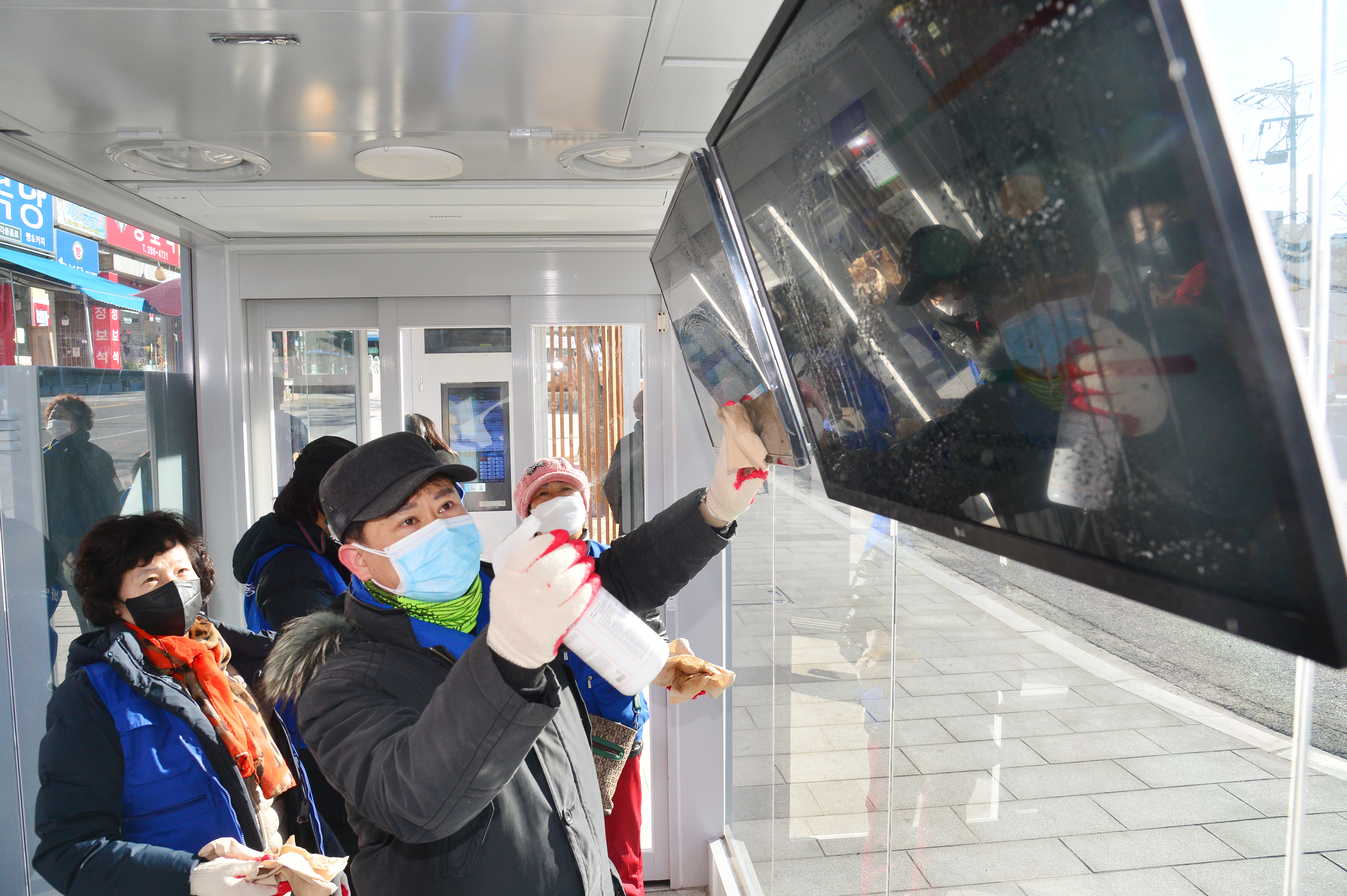 박병석 의장, 코로나19 확산 방지를 위한 방역활동3