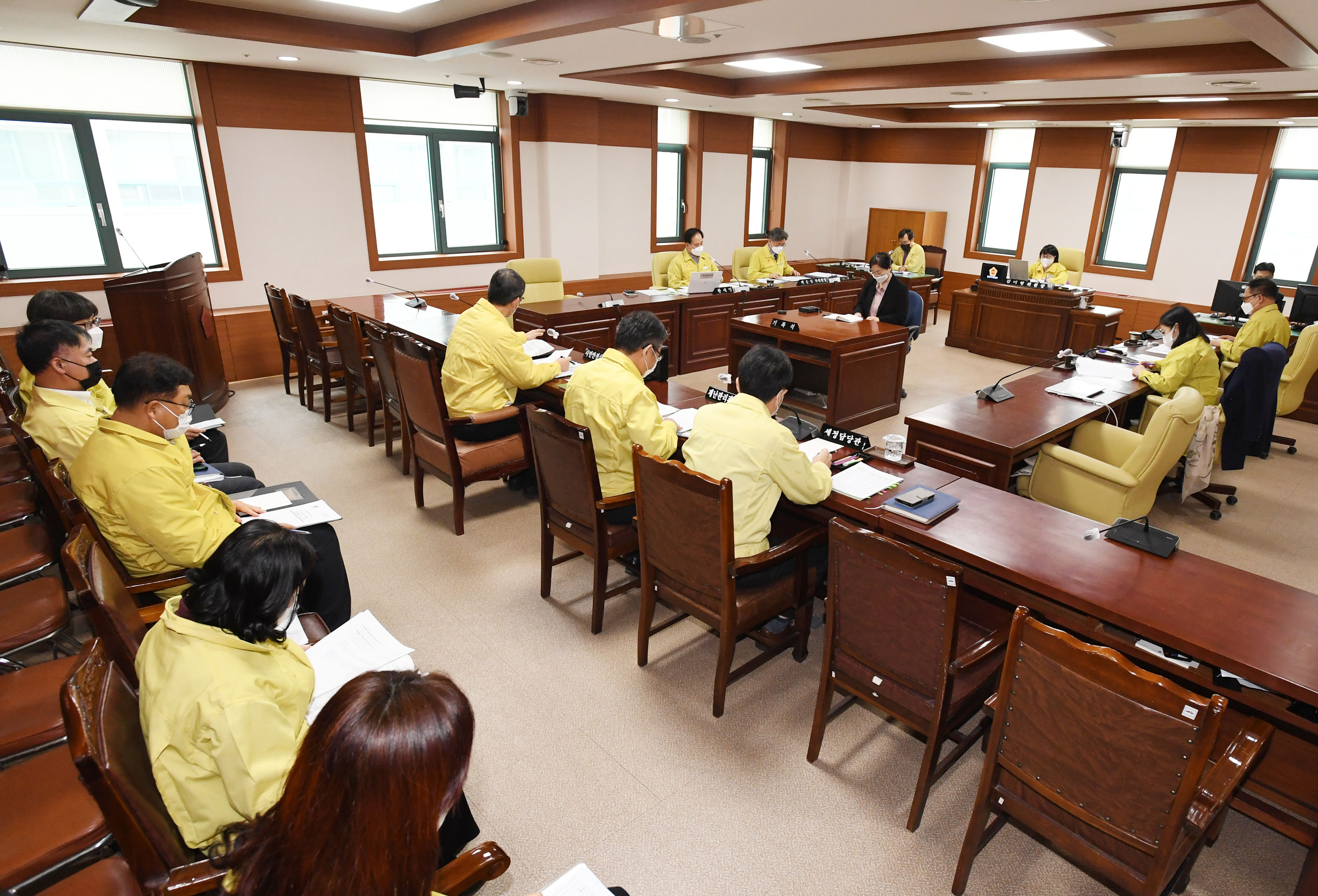 행정자치위원회 각종 조례안 심사1