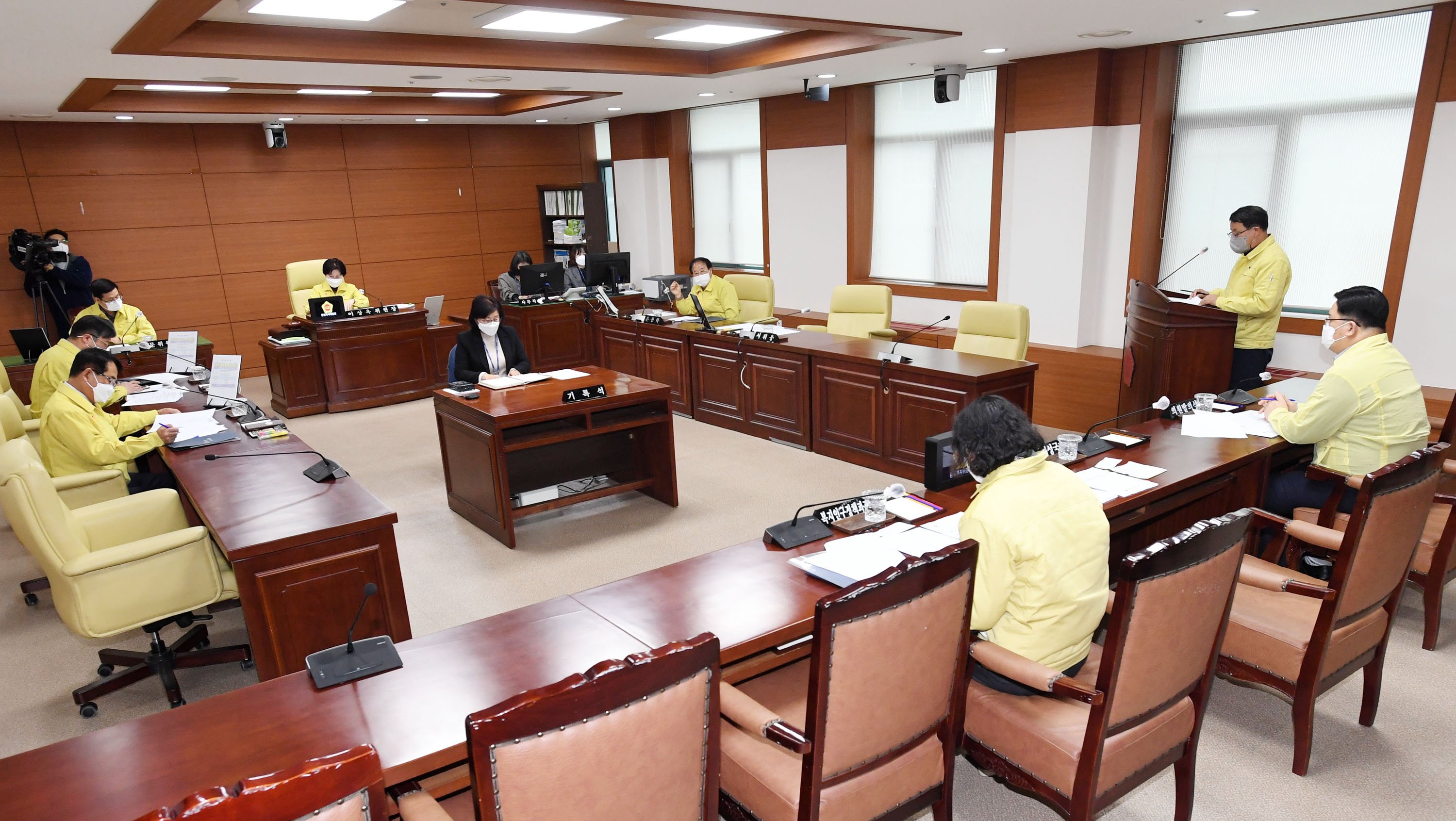 시의회 환경복지위원회 제219회 임시회 기간중 각종 안건 심사1