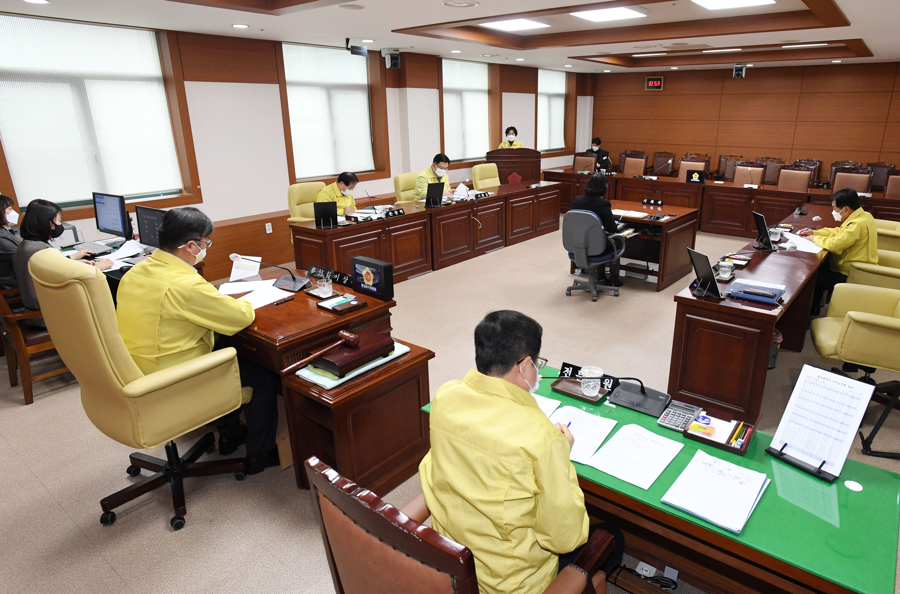 시의회 환경복지위원회 제219회 임시회 기간중 각종 안건 심사4