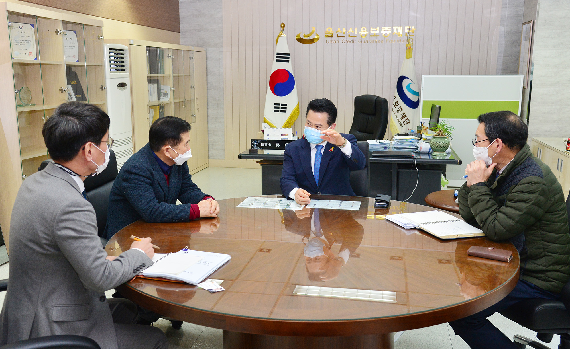 박병석 의장, 공공기관 및 출연기관 방문(울산경제진흥원, 울산일자리재단, 울산신용보증재단)4