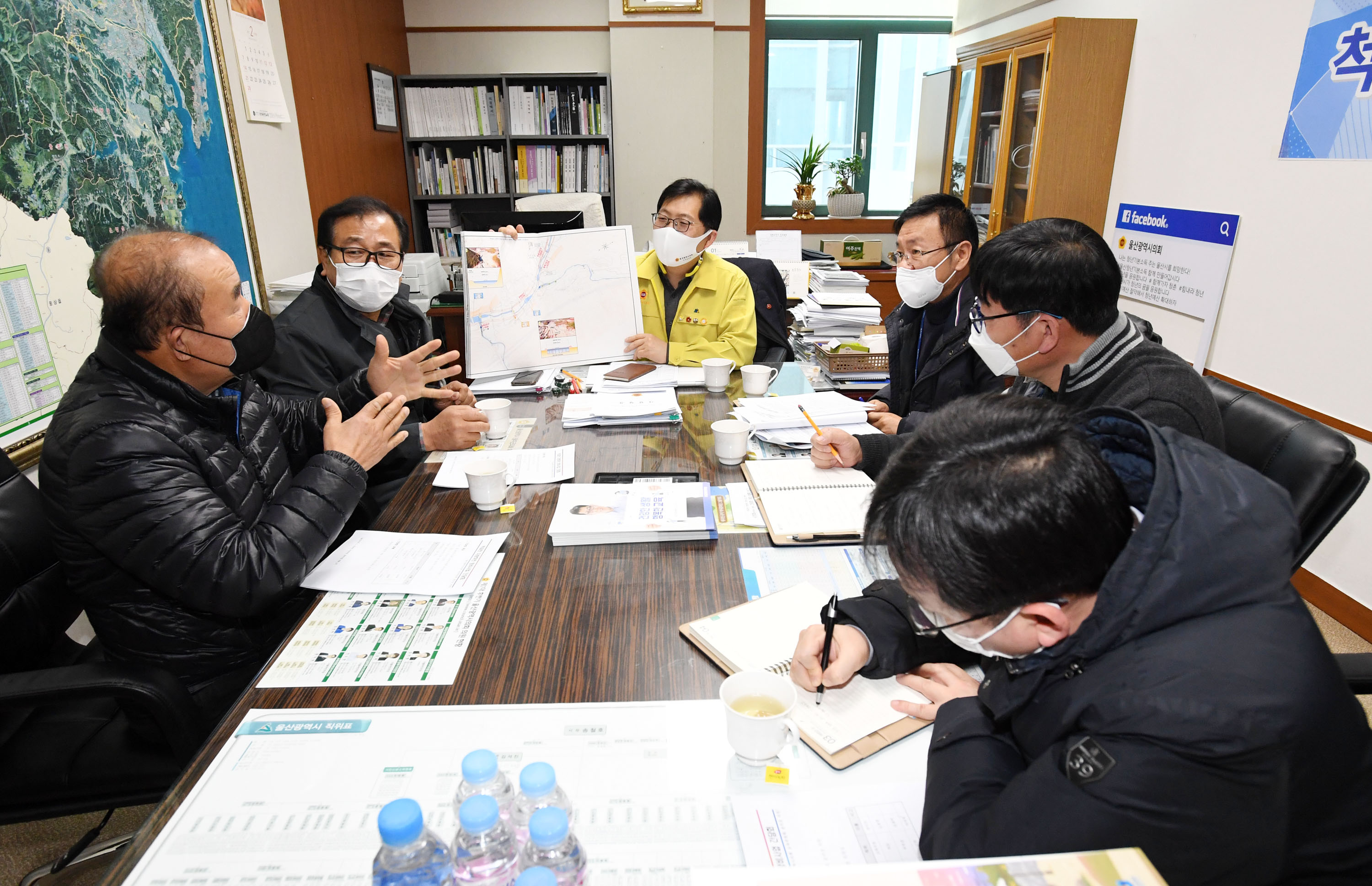 윤덕권 의원, 척과천 지방하천 정비사업 간담회1