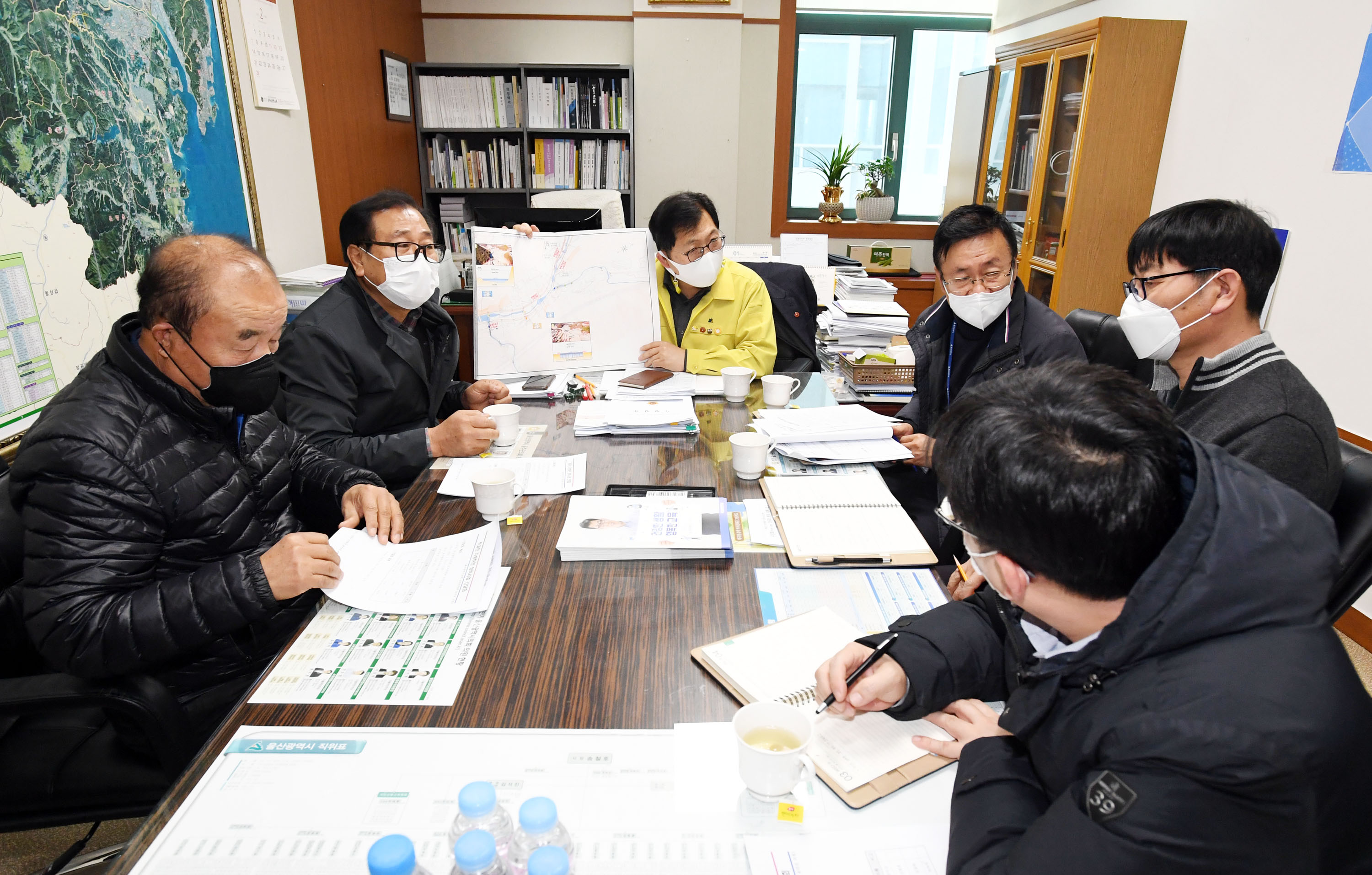 윤덕권 의원, 척과천 지방하천 정비사업 간담회3
