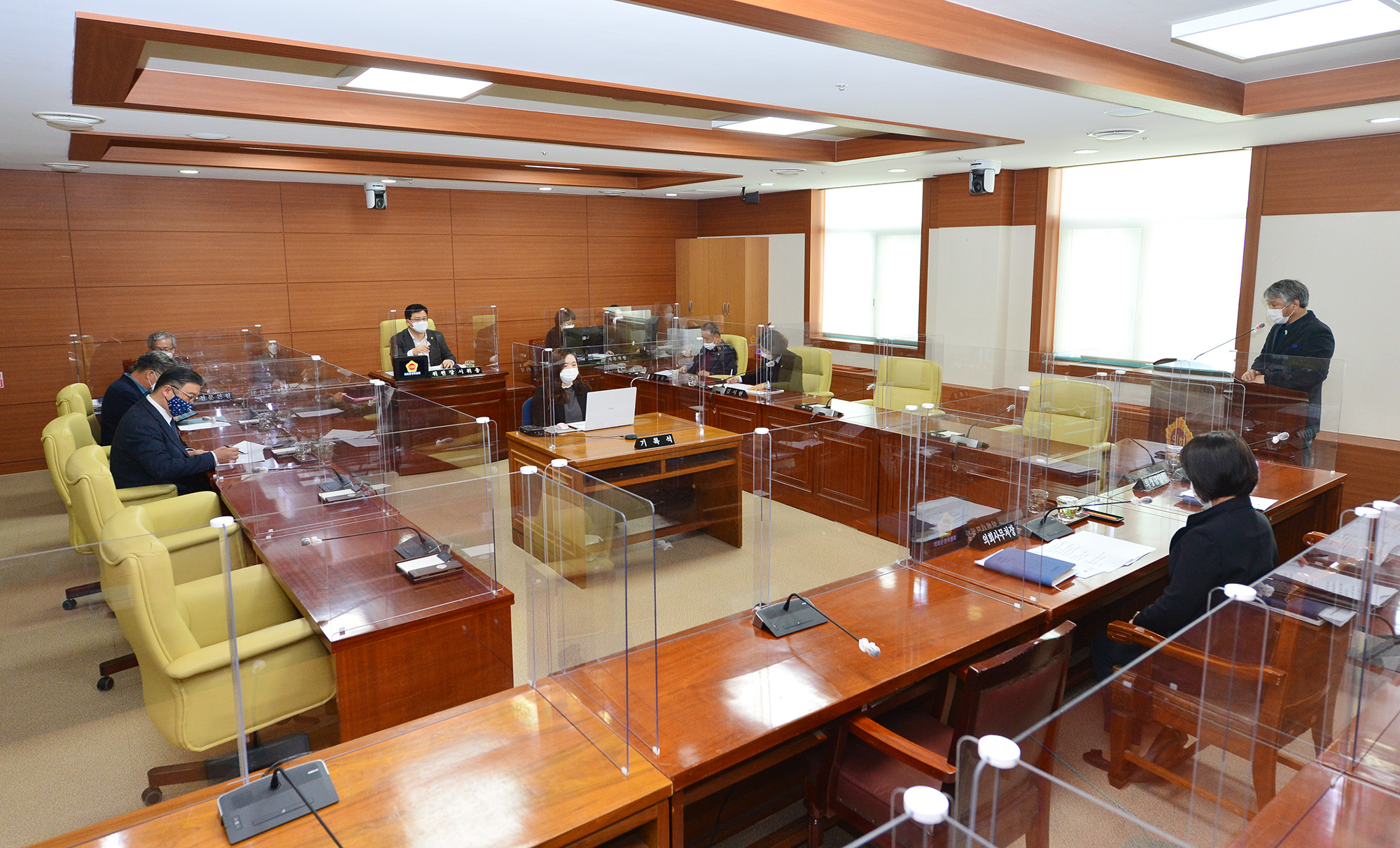 의회운영위원회, 제220회 울산광역시의회 임시회 의사일정(안) 협의의 건 심사3