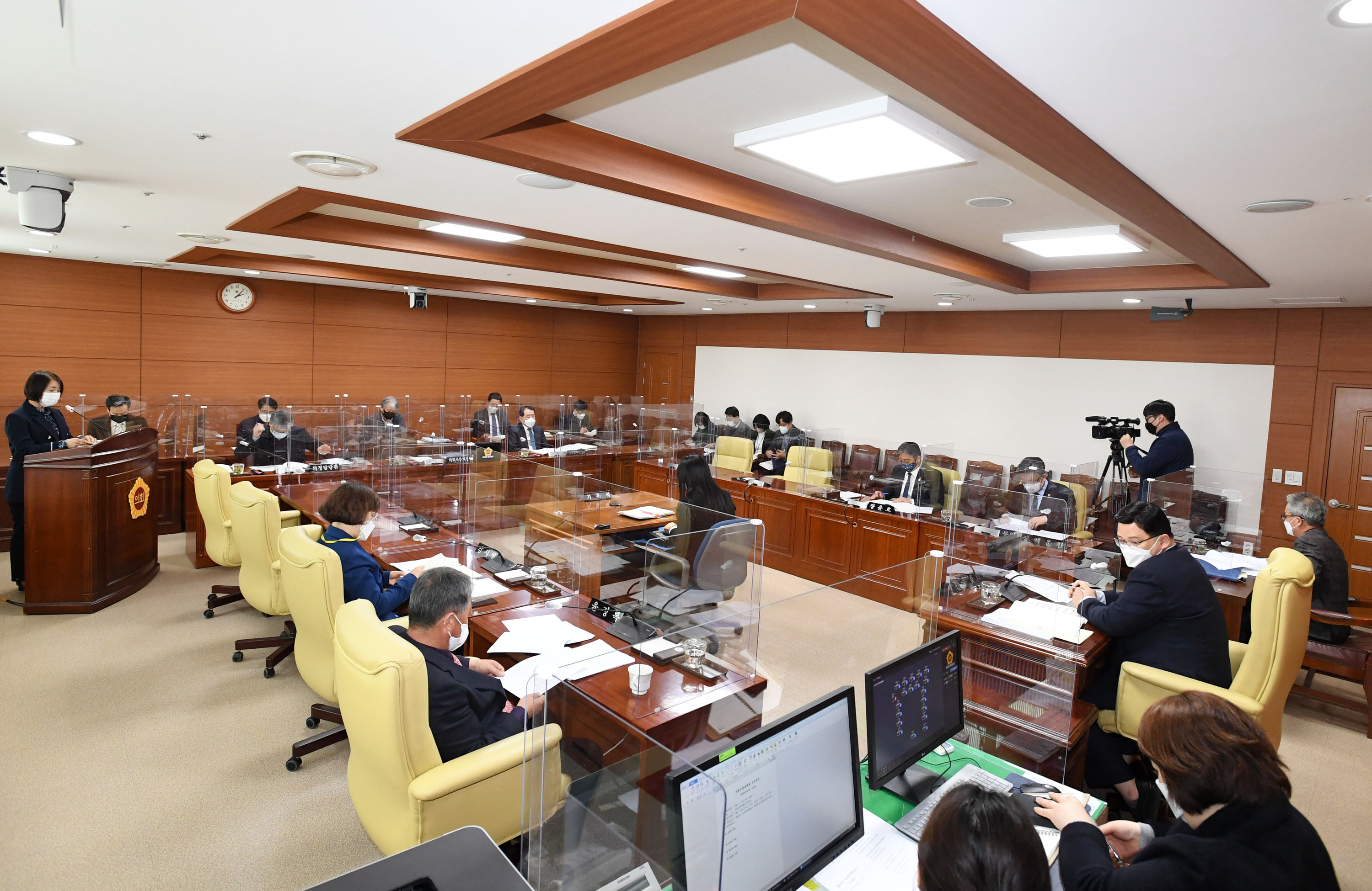 의회운영위원회 의회사무처소관 2021년도 주요업무보고 청취4