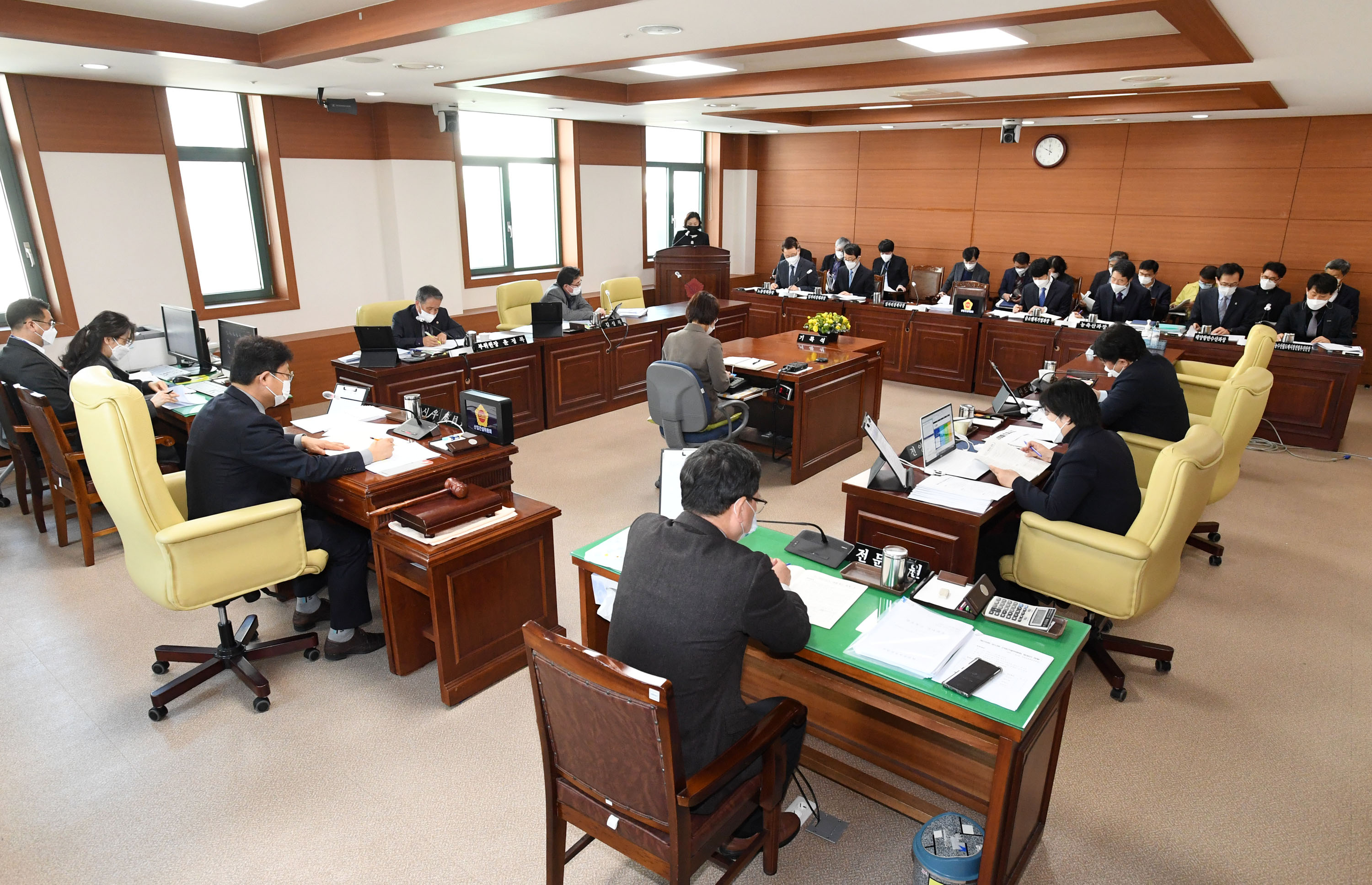 산업건설위원회 일자리경제국 소관 2021년도 주요업무보고 청취2