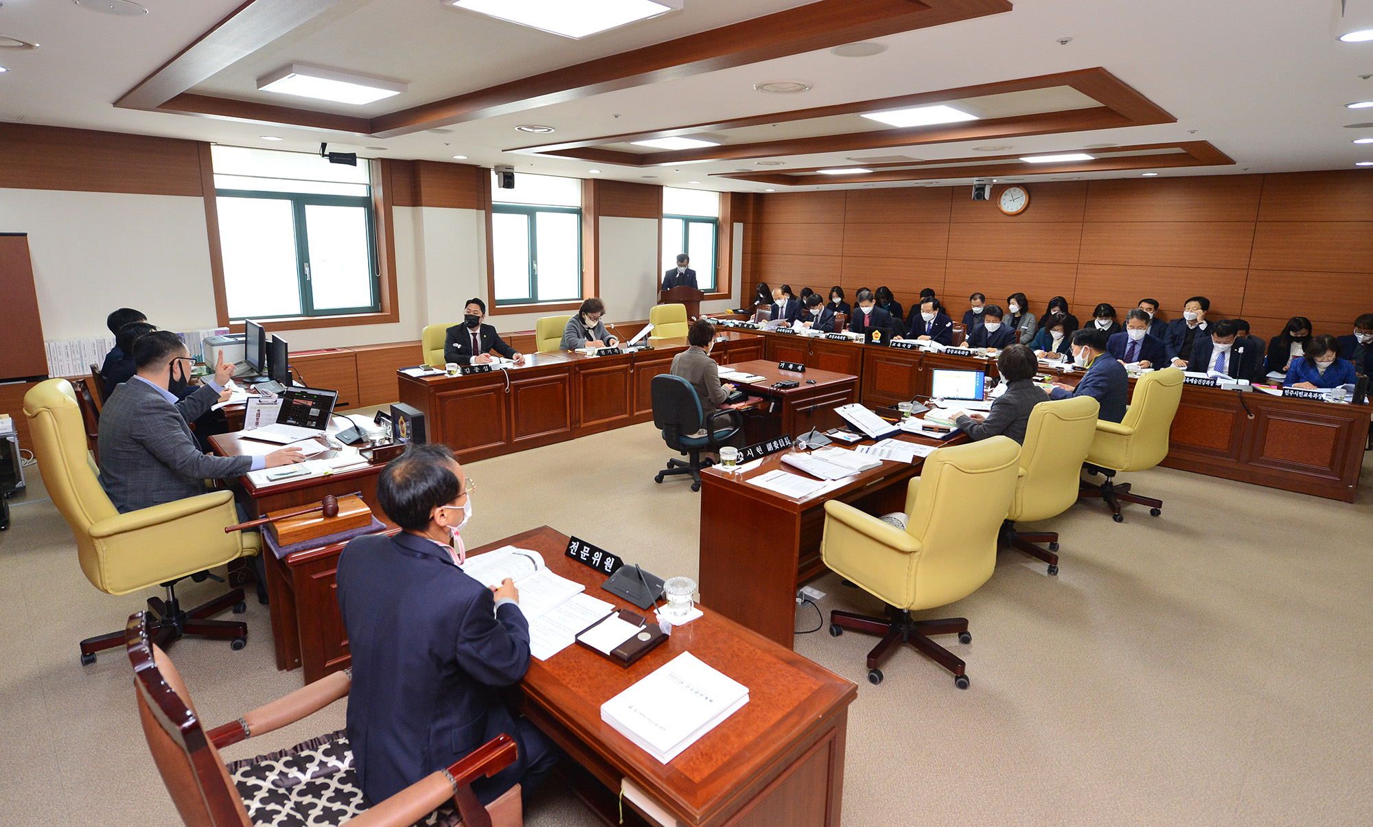 교육위원회 교육협력담당관, 정책관, 교육국 소관 2021년도 주요업무보고 청취2