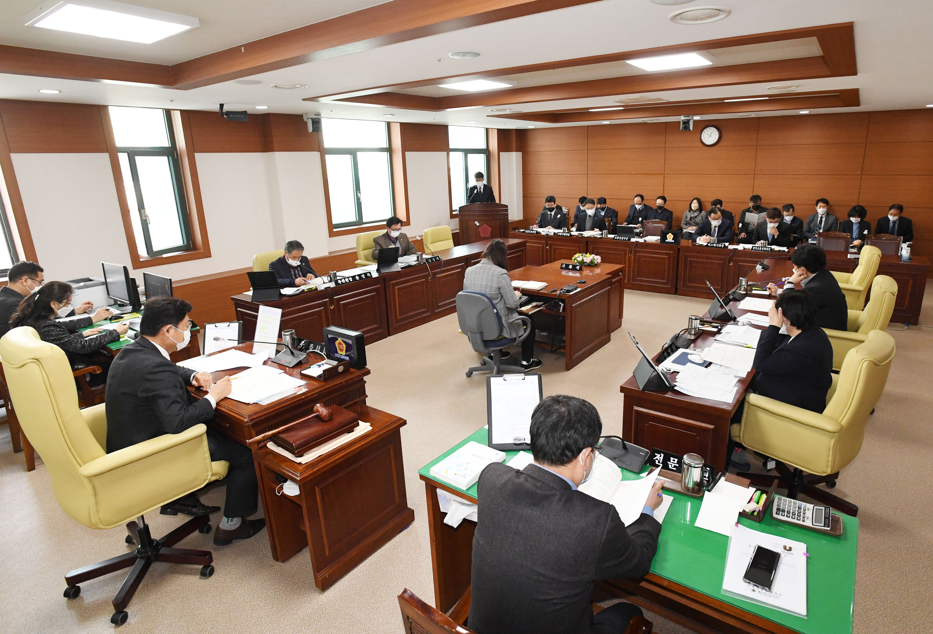 산업건설위원회 교통건설국 소관 2021년도 주요업무보고 청취1