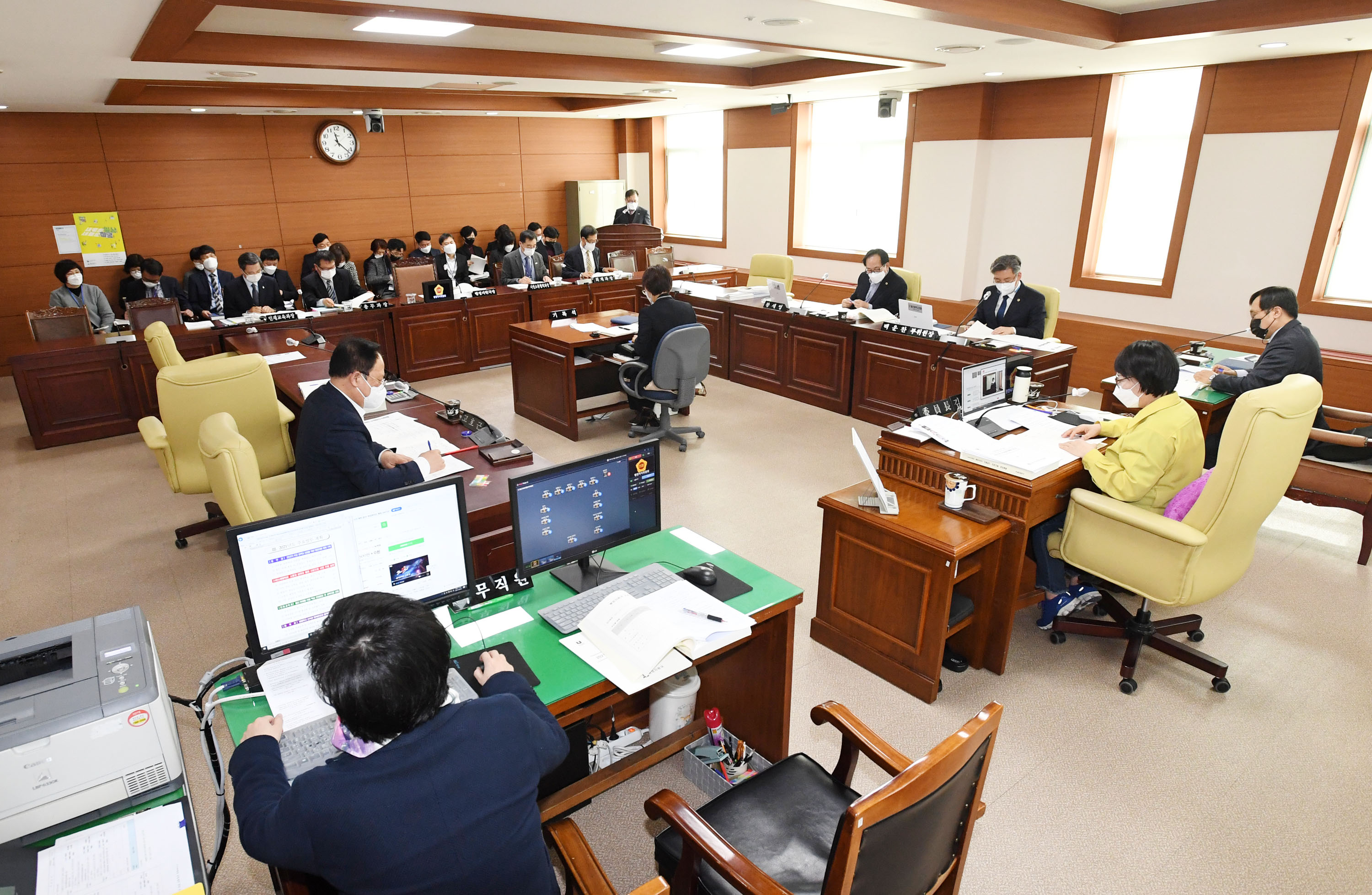 행정자치위원회 울산인재평생교육진흥원 소관, 행정지원국 소관  2021년도 주요업무보고 청취1