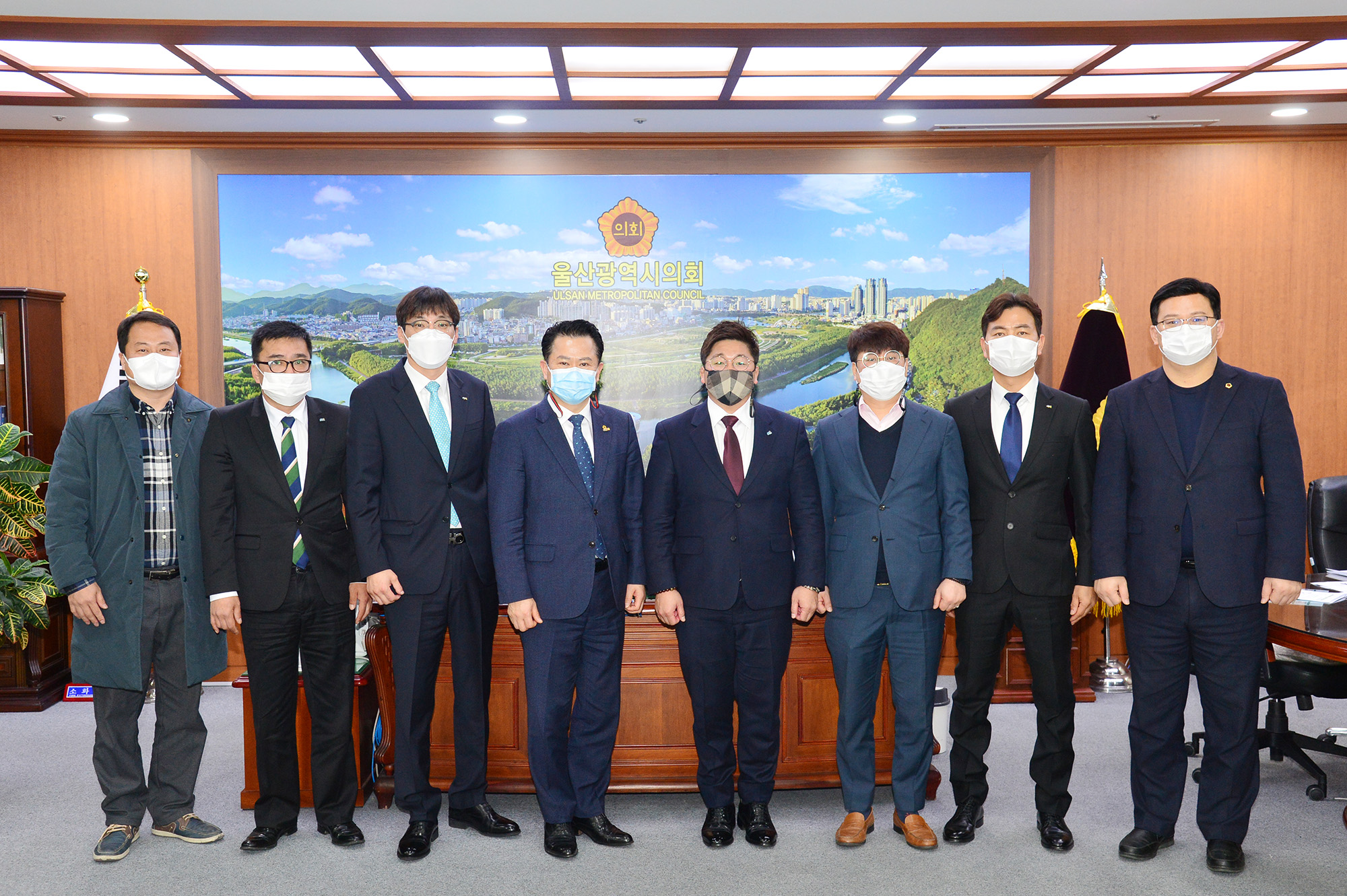 남울주청년회의소 임원진 의장실 내방4