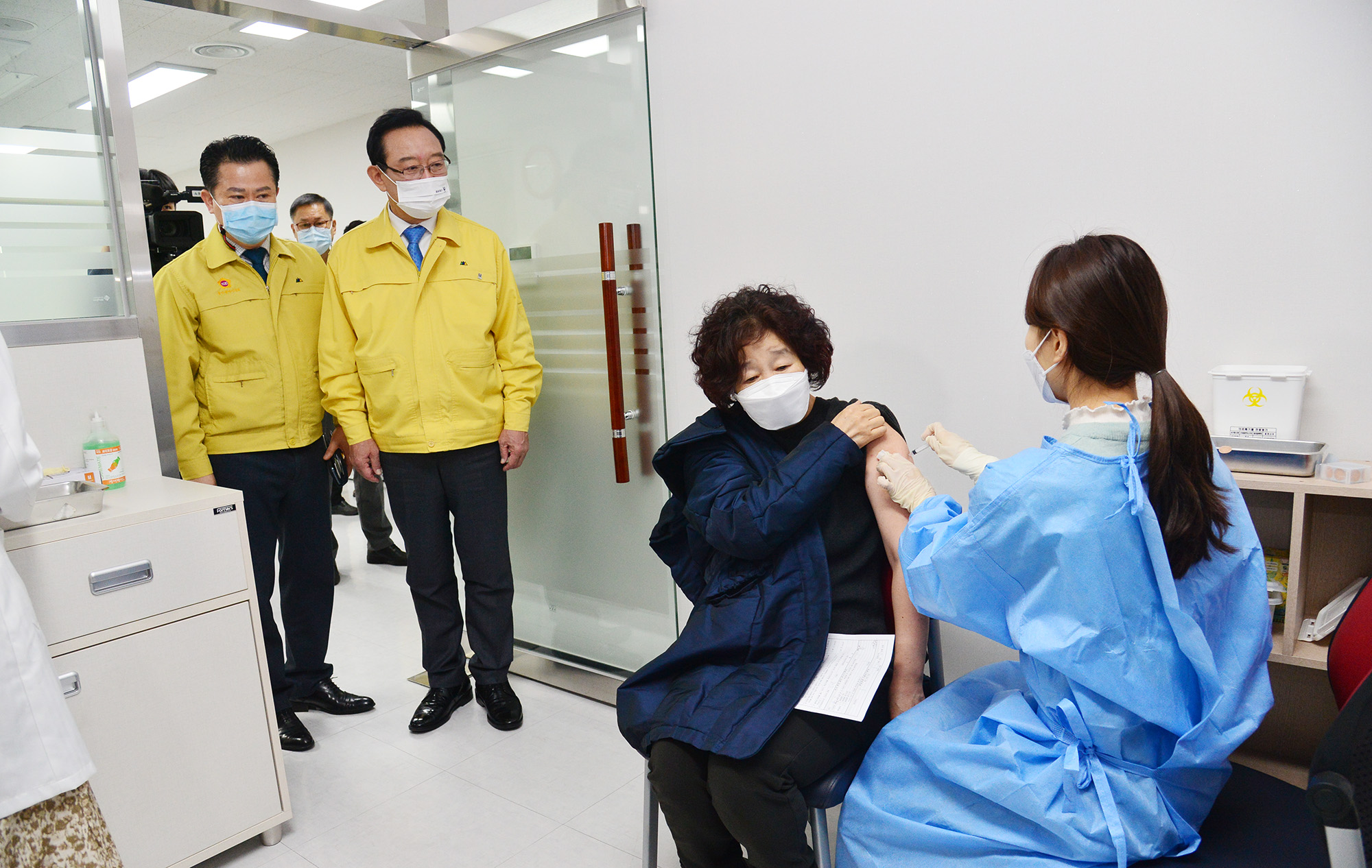 박병석 의장, 코로나19 백신접종 현장 방문1