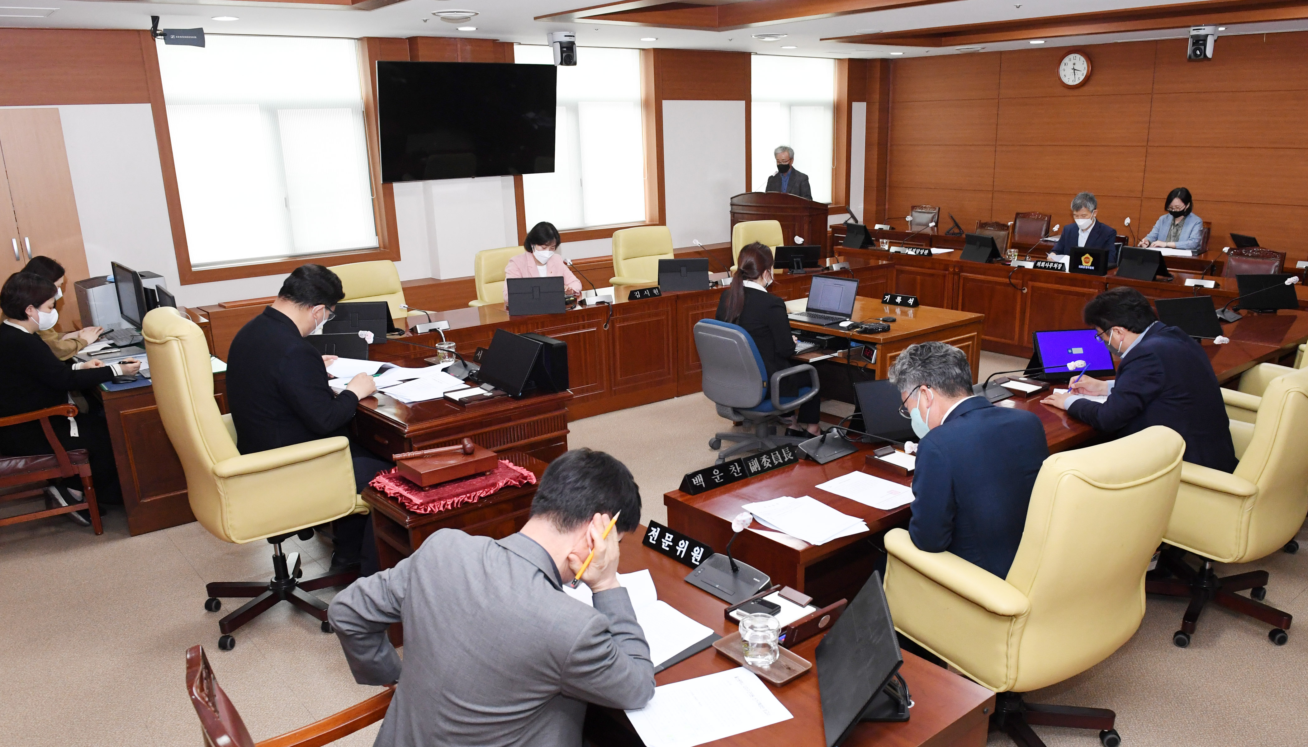 시의회 의회운영위원회 의사일정 협의2