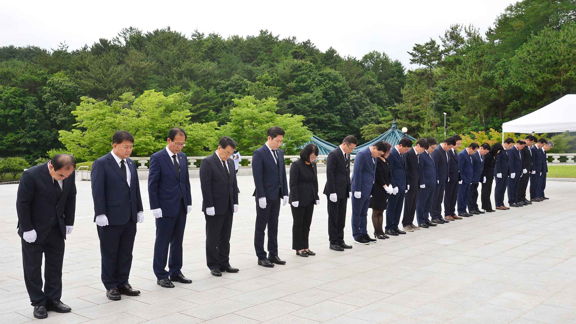 제8대 울산광역시의회 의원, 현충탑 참배7